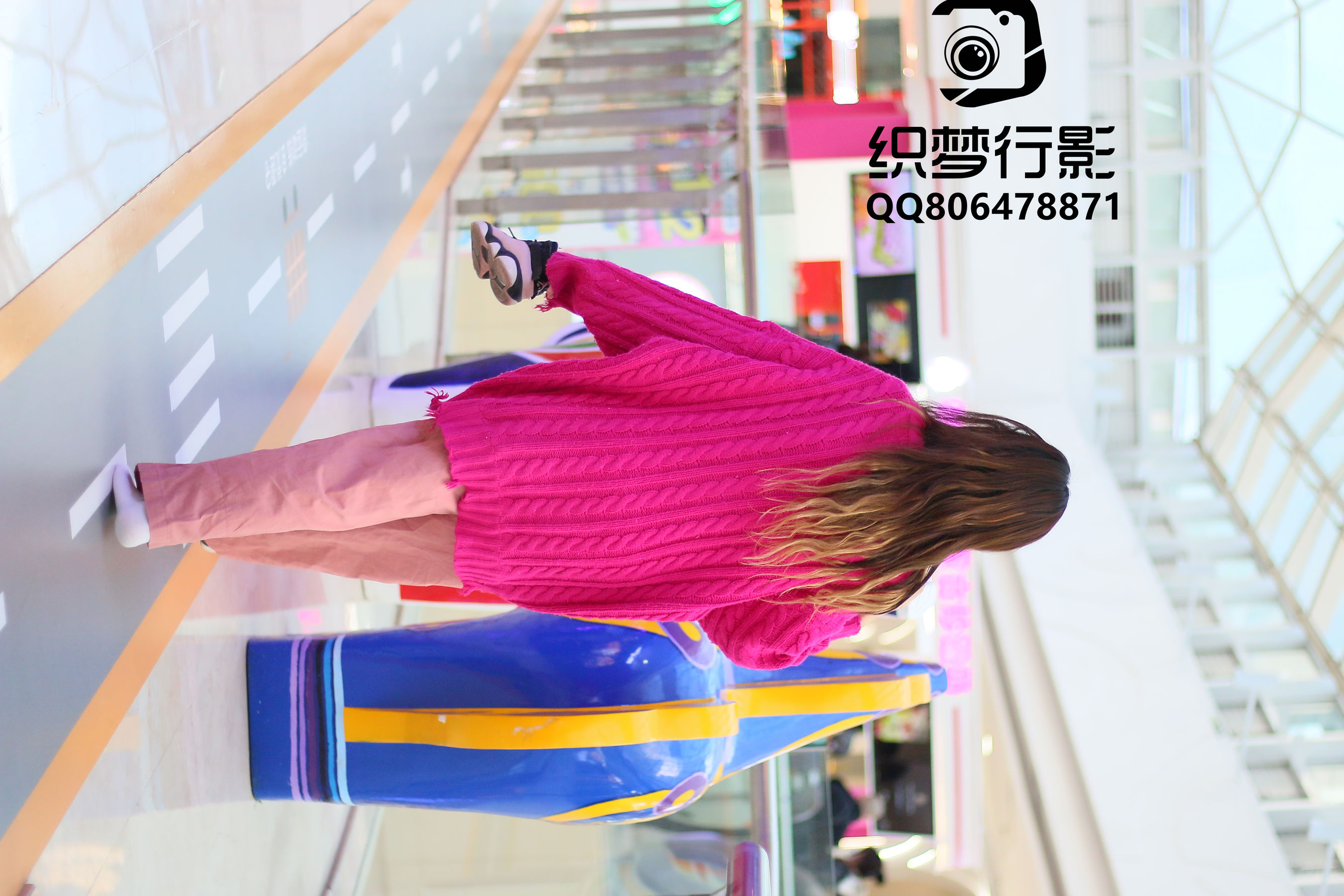 [织梦映像] 叱咤红人-商场多场景拍摄/(311P)