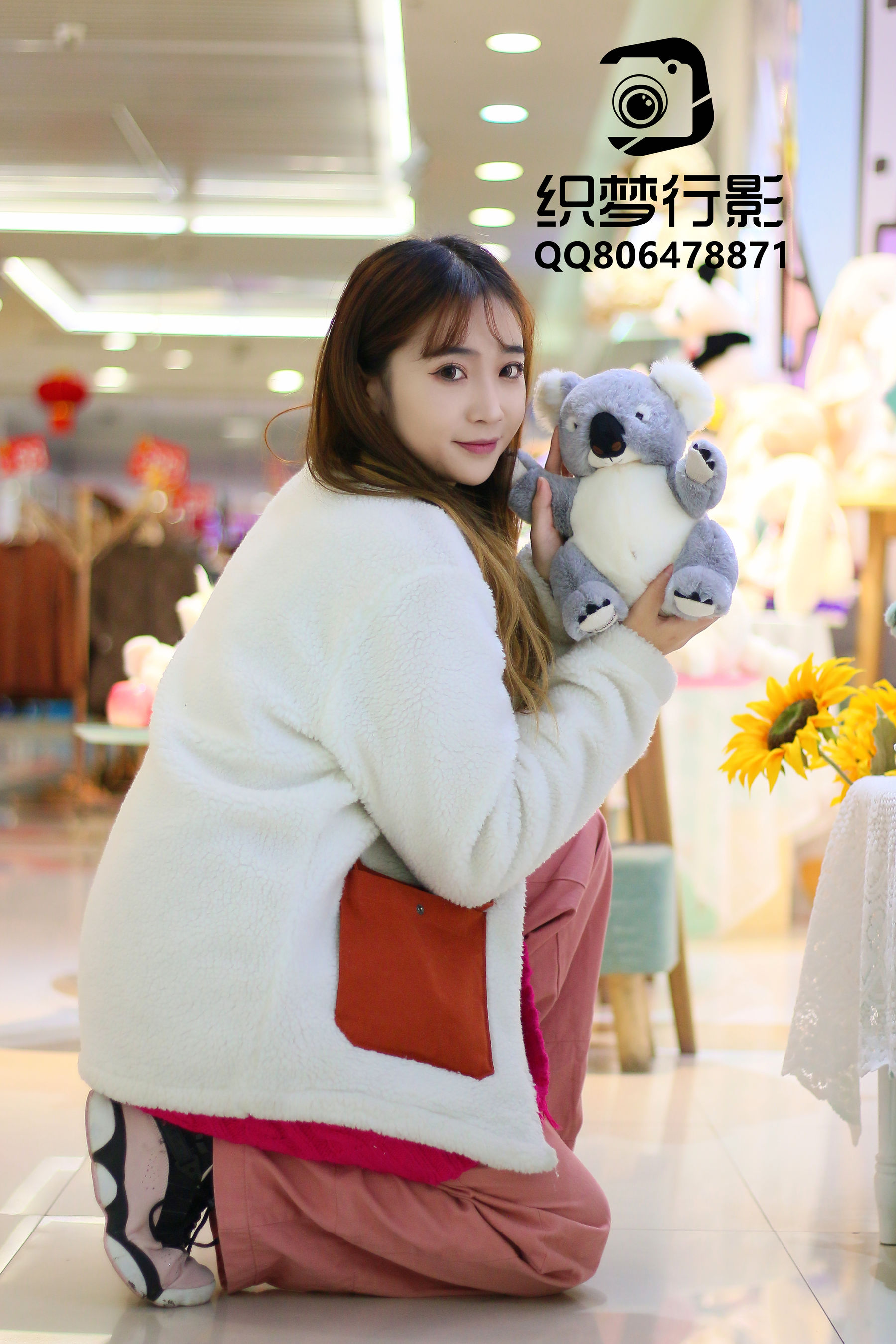 [织梦映像] 叱咤红人-商场多场景拍摄/(311P)