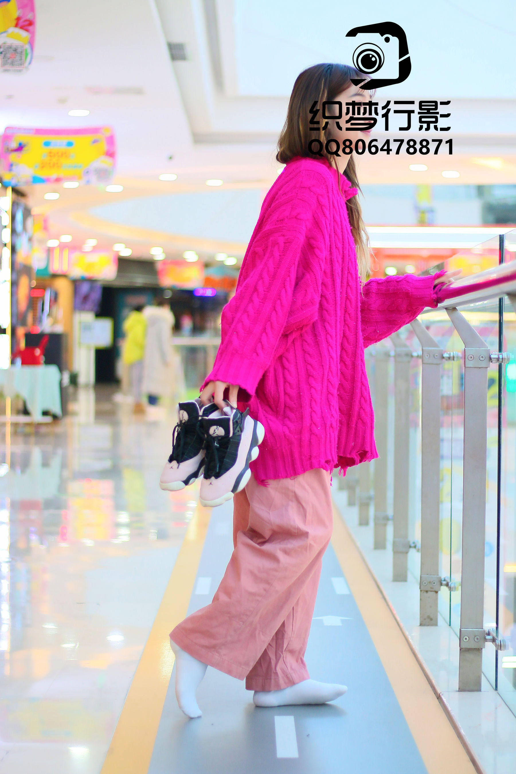 [织梦映像] 叱咤红人-商场多场景拍摄/(311P)