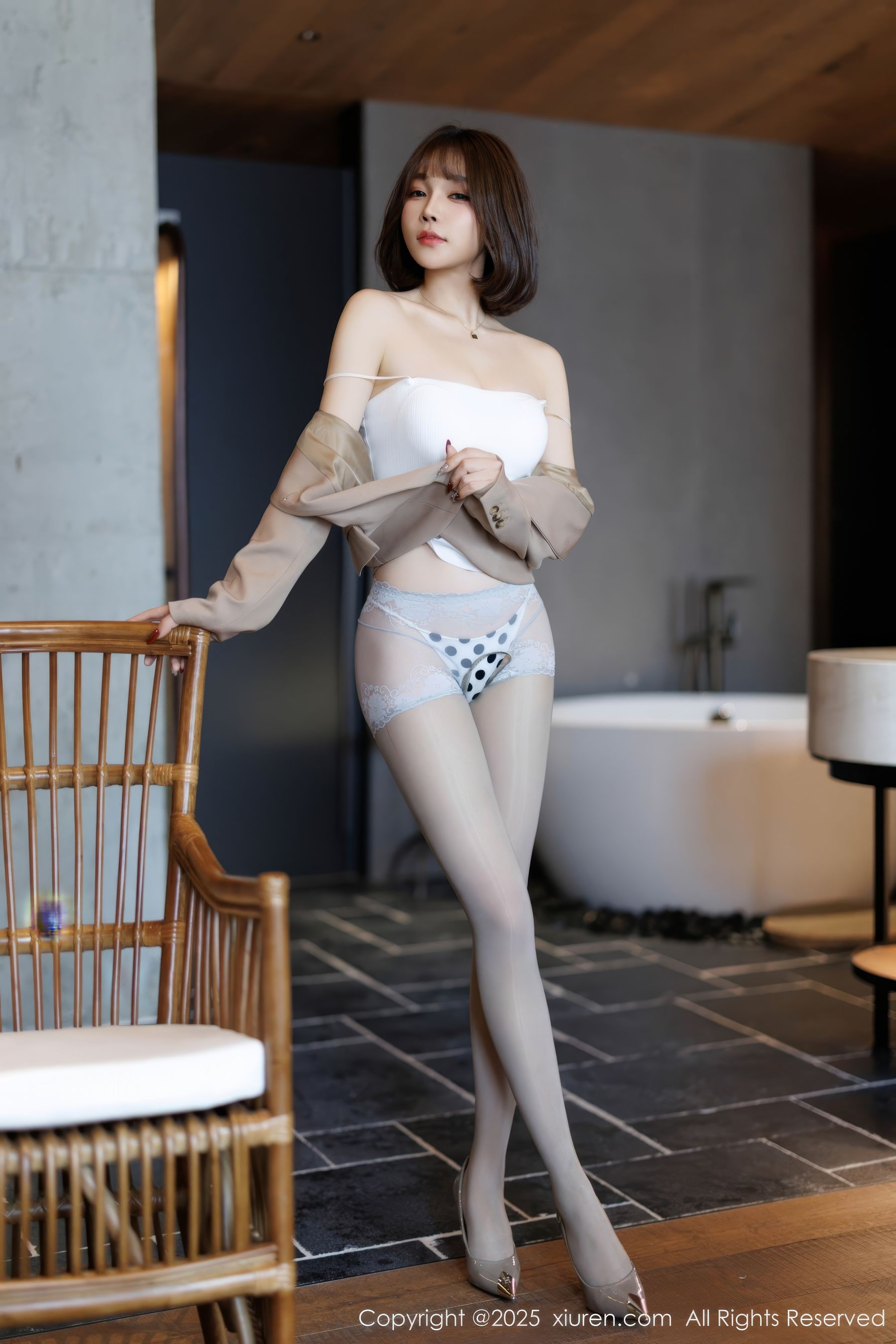 [秀人XiuRen] 2025.02.06 No.9844 徐莉芝Booty/(88P)