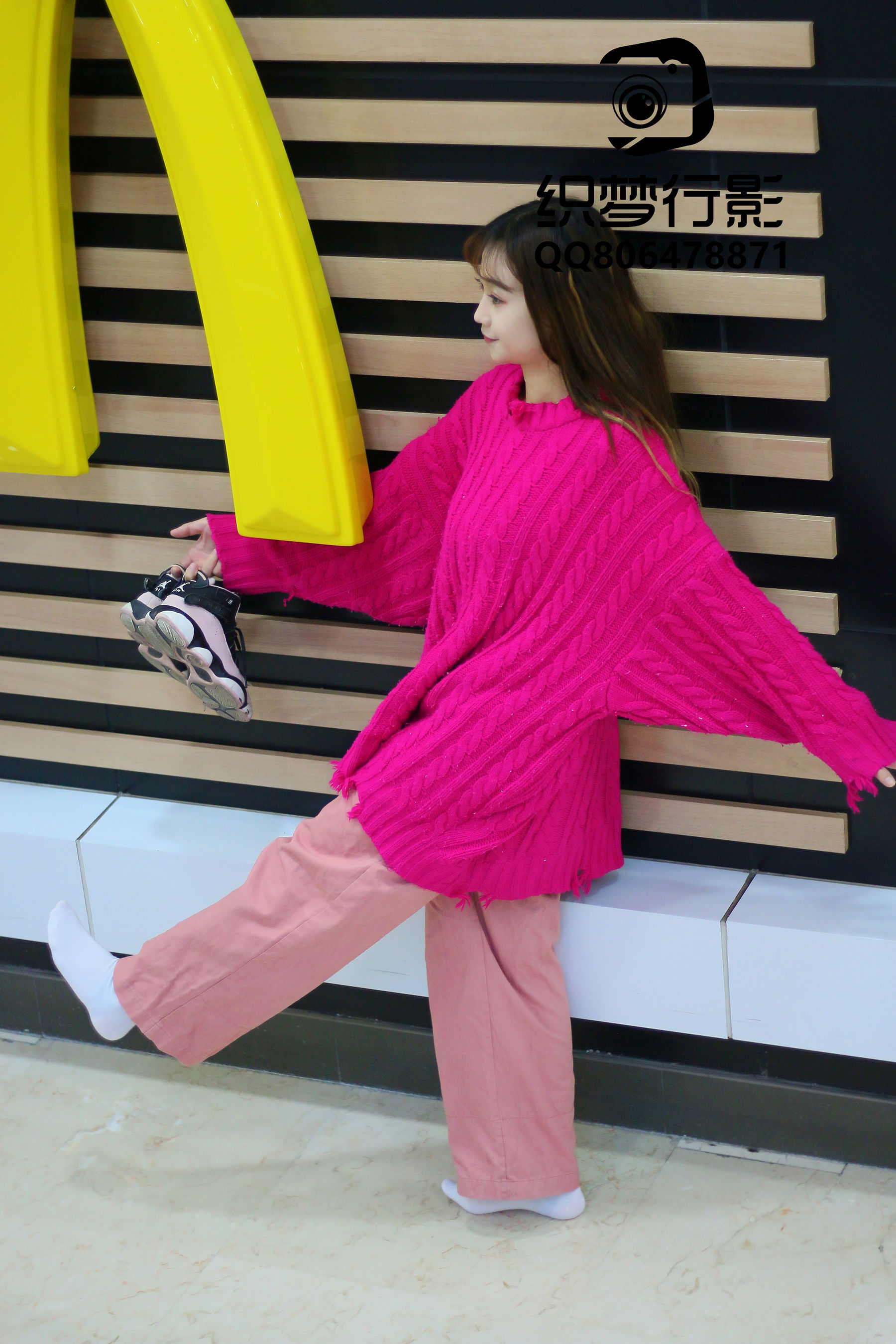 [织梦映像] 叱咤红人-商场多场景拍摄/(311P)