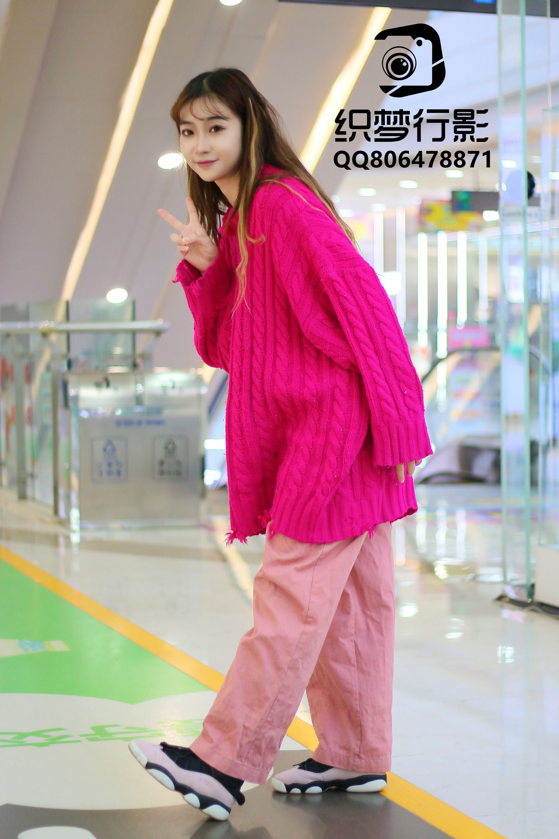 [织梦映像] 叱咤红人-商场多场景拍摄/(311P)