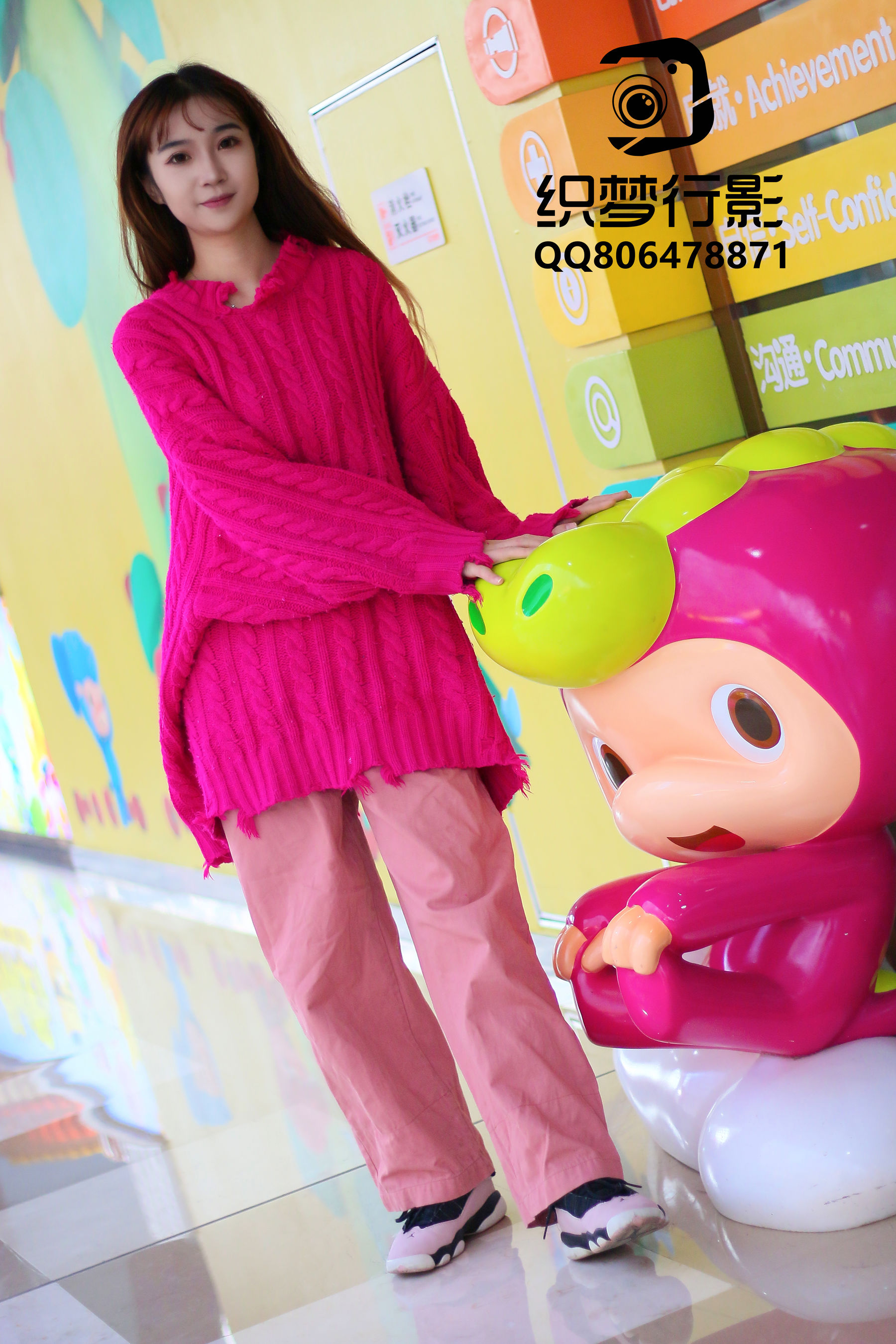 [织梦映像] 叱咤红人-商场多场景拍摄/(311P)