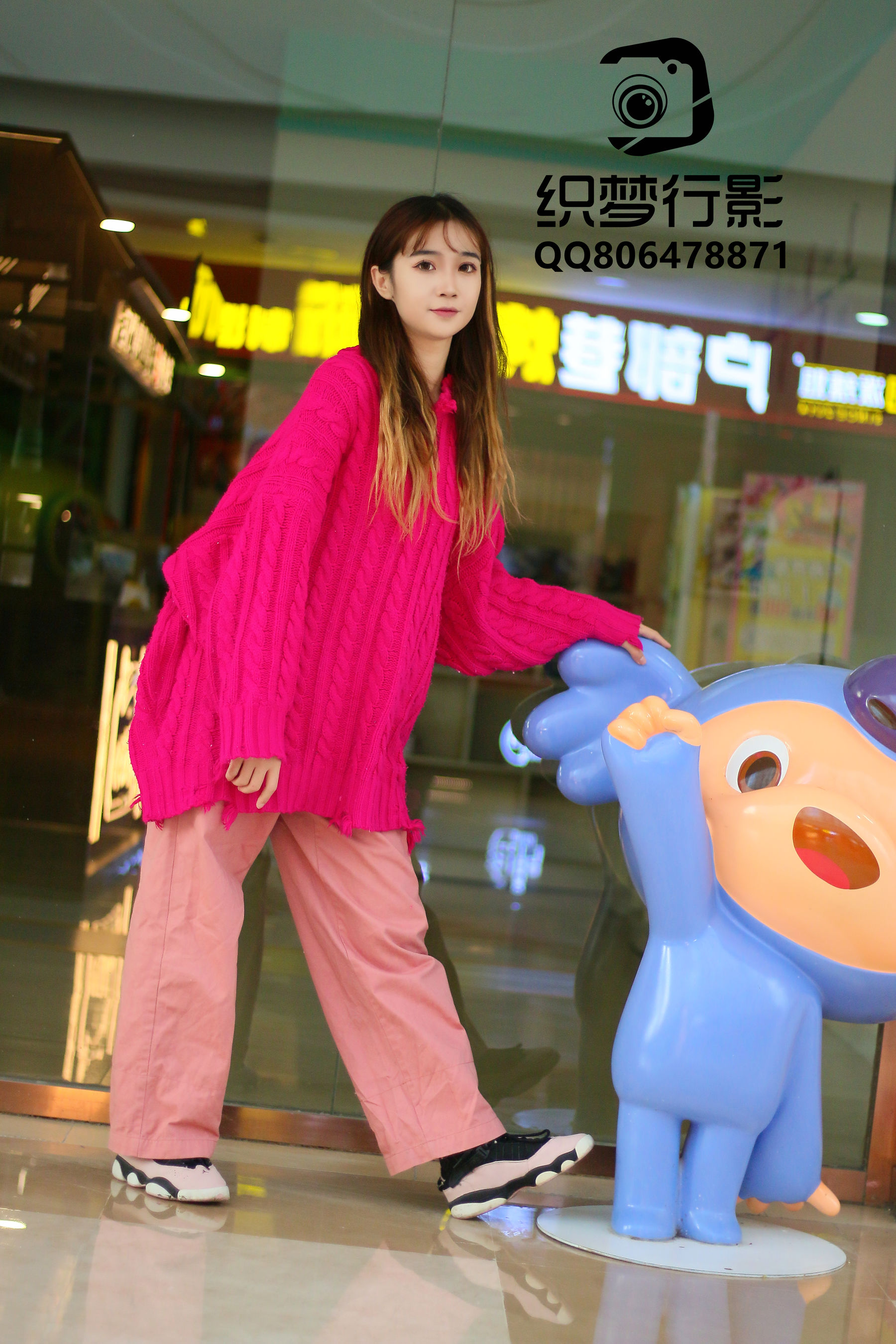 [织梦映像] 叱咤红人-商场多场景拍摄/(311P)