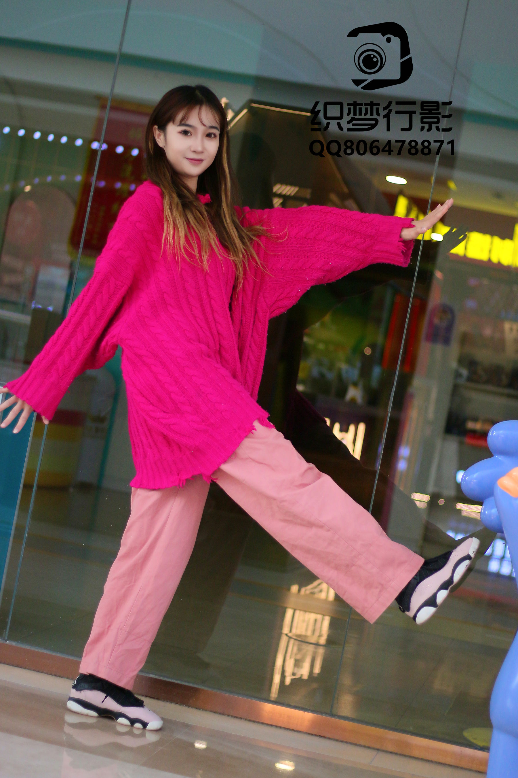 [织梦映像] 叱咤红人-商场多场景拍摄/(311P)