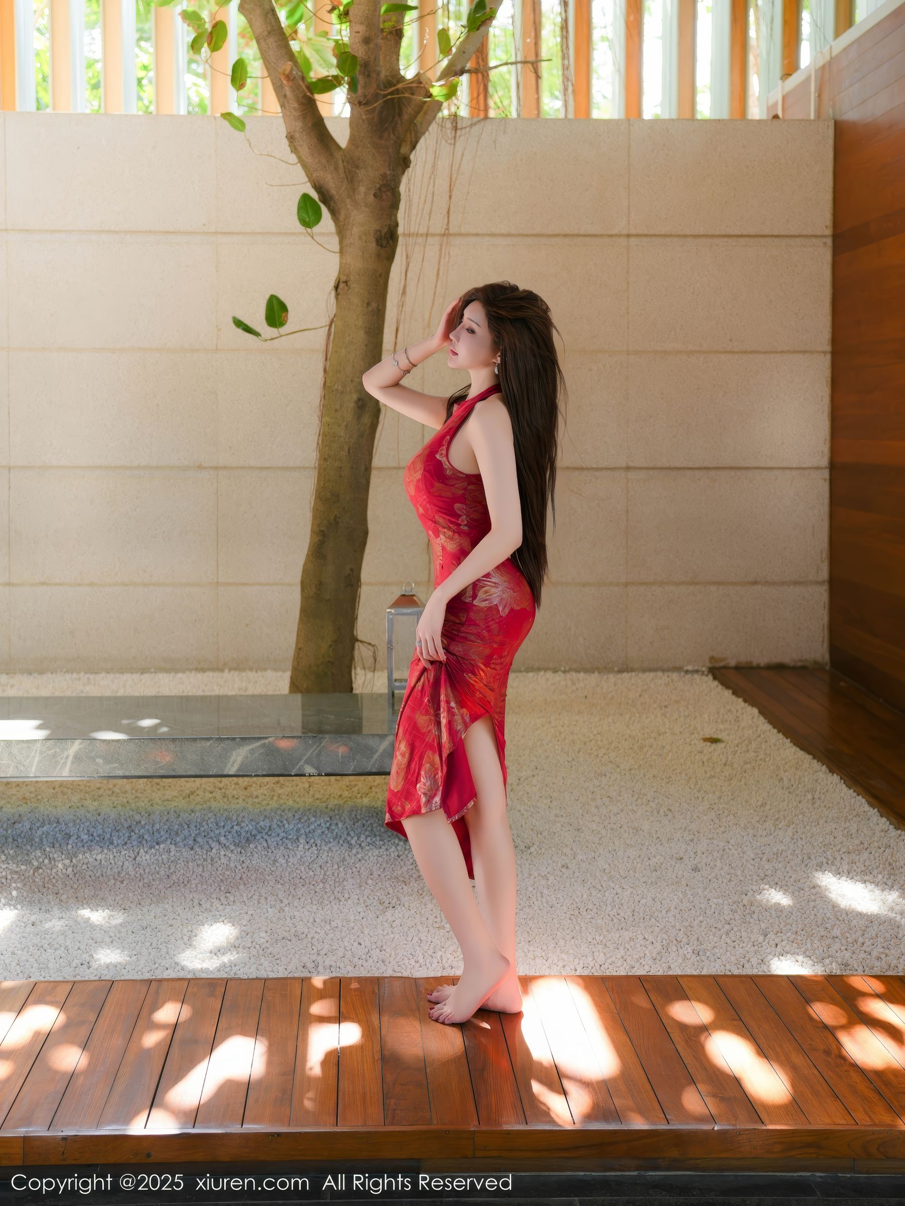 [秀人XiuRen] 2025.02.05 No.9837 Carol周妍希X/(77P)