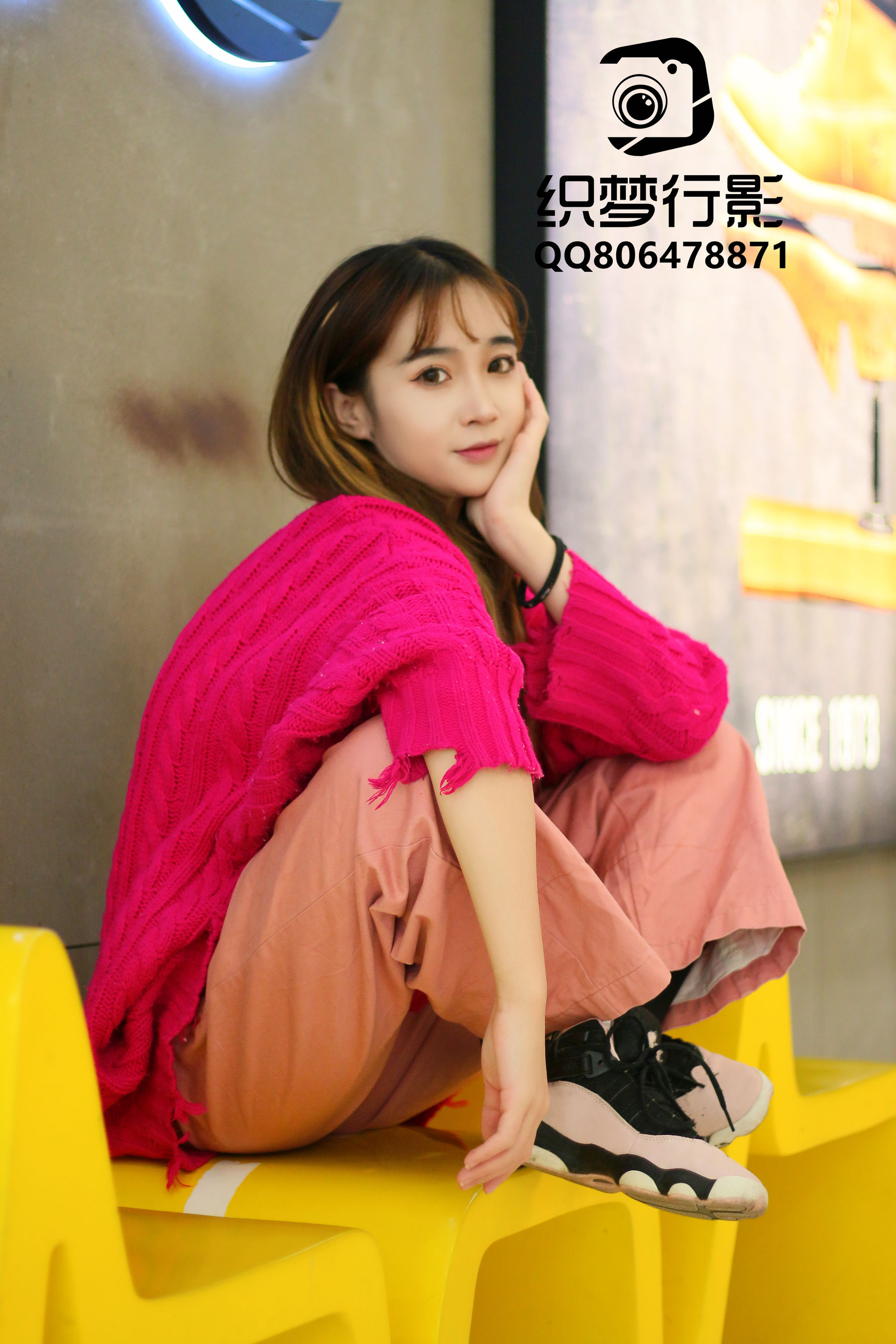 [织梦映像] 叱咤红人-商场多场景拍摄/(311P)