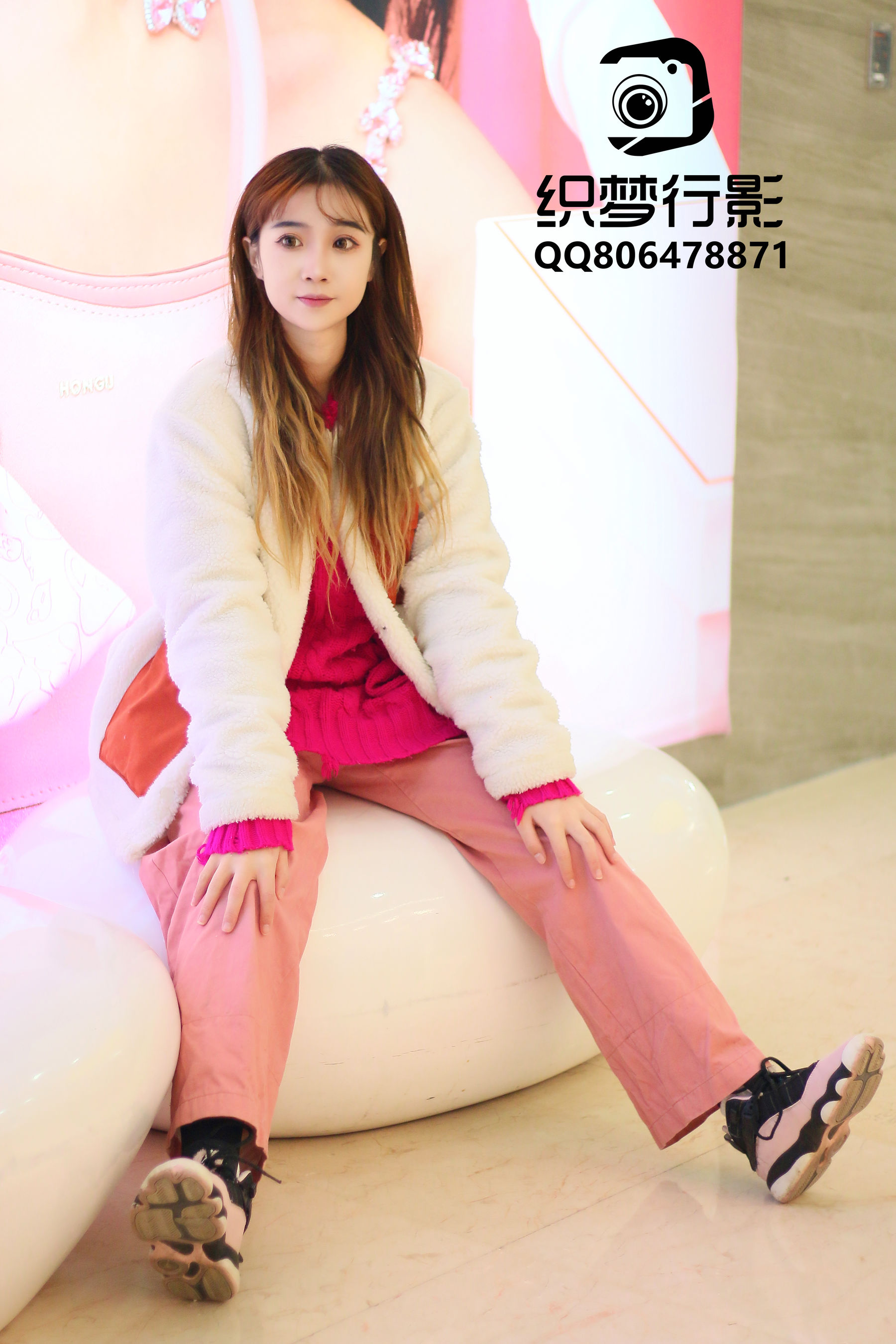 [织梦映像] 叱咤红人-商场多场景拍摄/(311P)