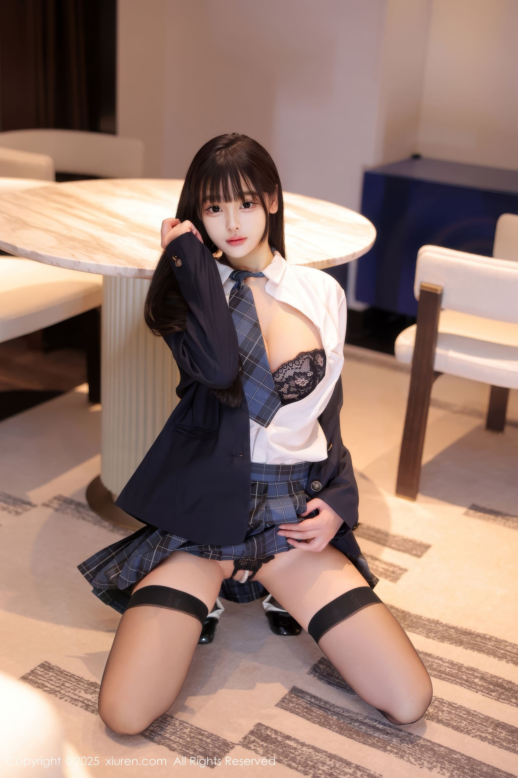 [秀人XiuRen] 2025.02.08 No.9853 余安安/(85P)