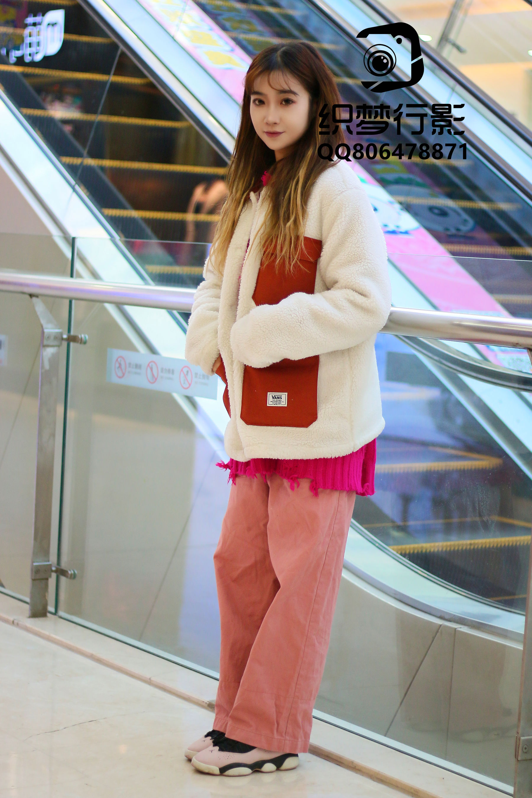 [织梦映像] 叱咤红人-商场多场景拍摄/(311P)