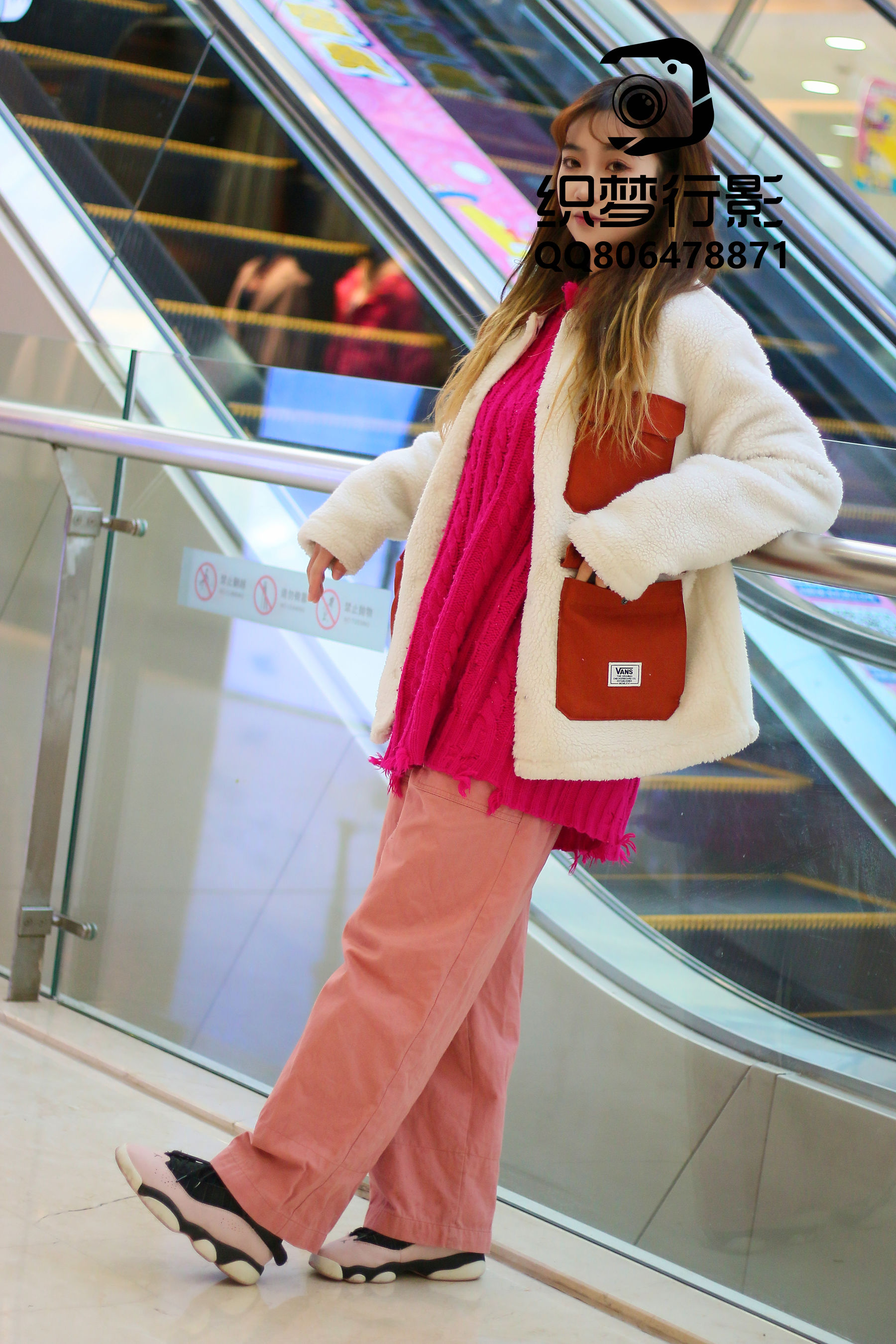 [织梦映像] 叱咤红人-商场多场景拍摄/(311P)