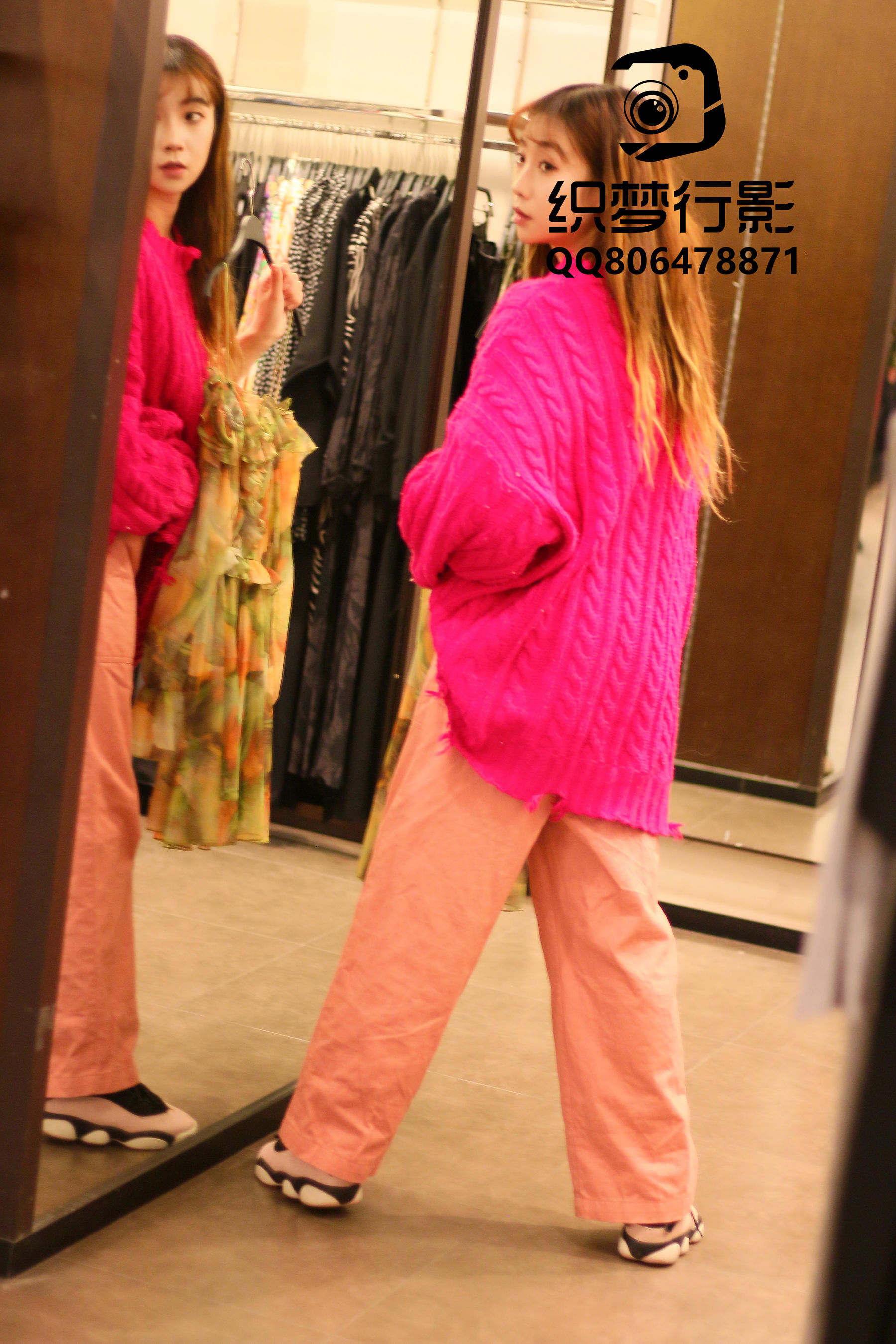 [织梦映像] 叱咤红人-商场多场景拍摄/(311P)