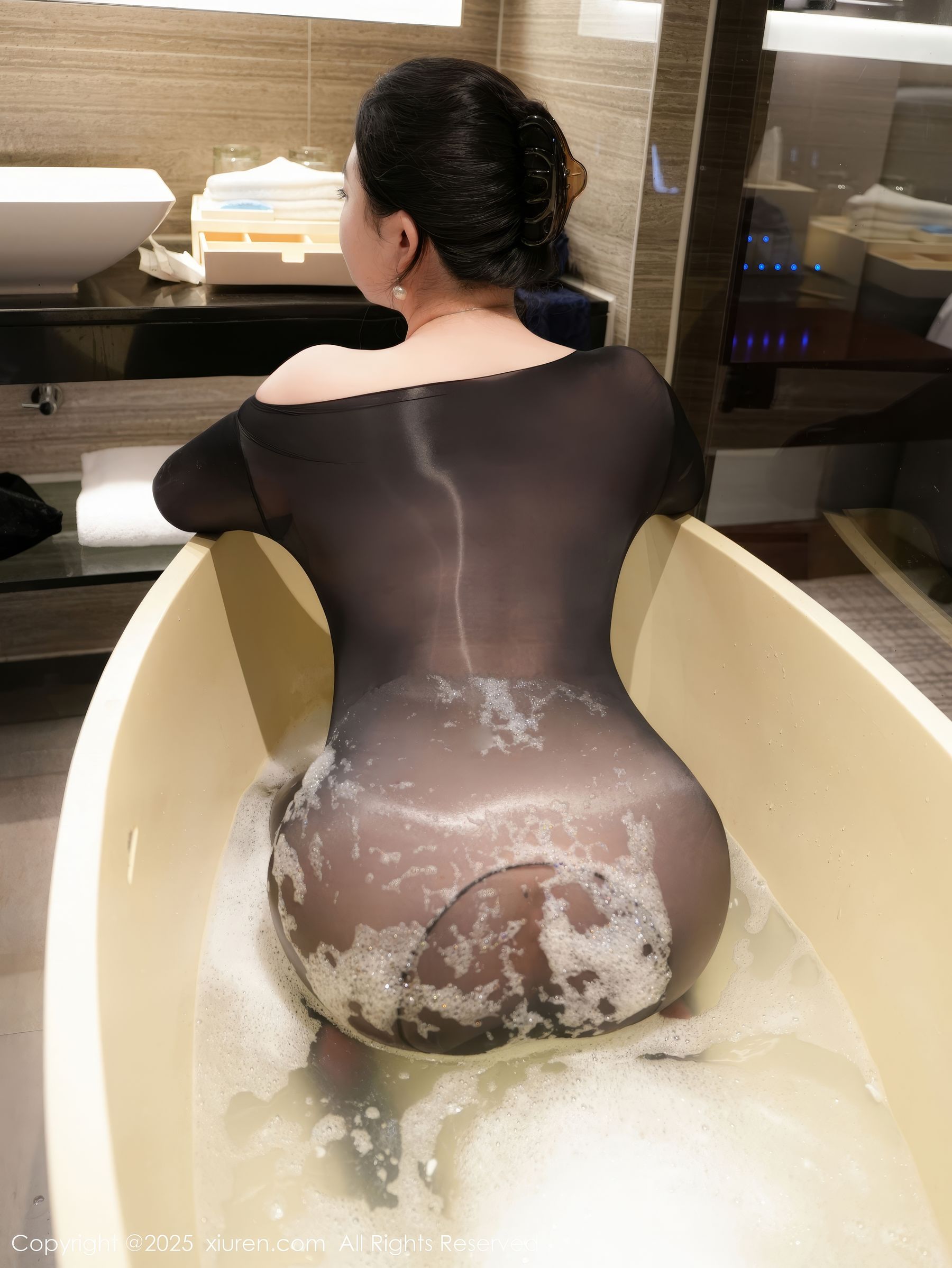 [秀人XiuRen] 2025.02.06 No.9841 风景尤美/(62P)