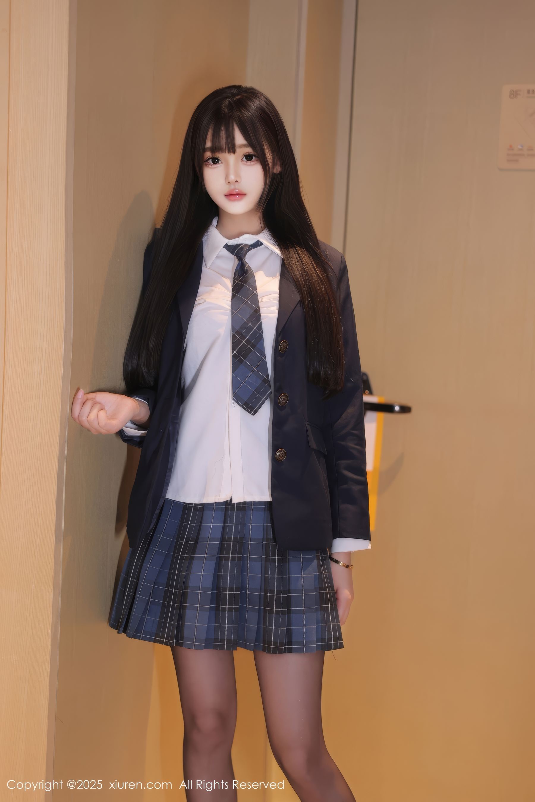 [秀人XiuRen] 2025.02.08 No.9853 余安安/(85P)