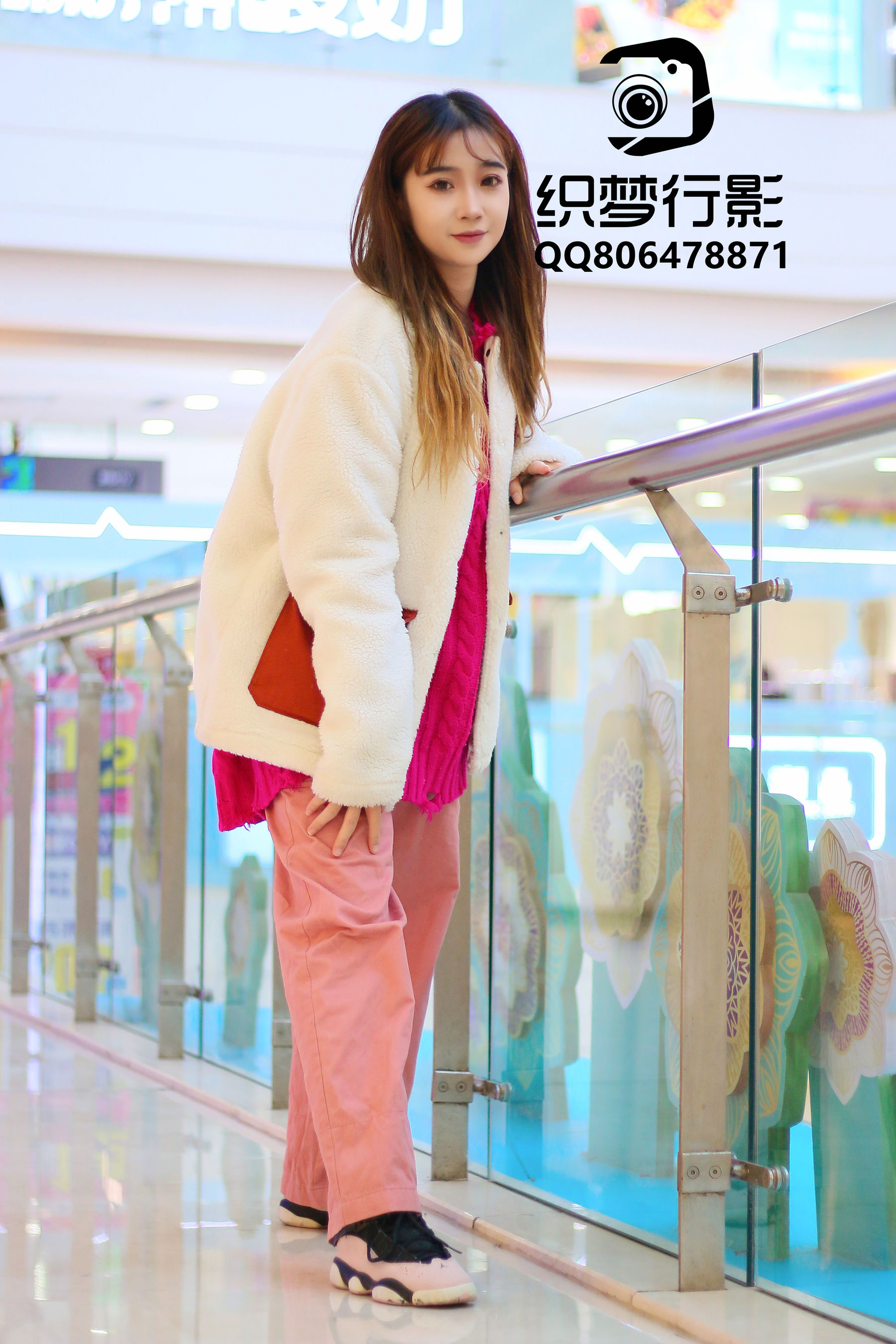 [织梦映像] 叱咤红人-商场多场景拍摄/(311P)