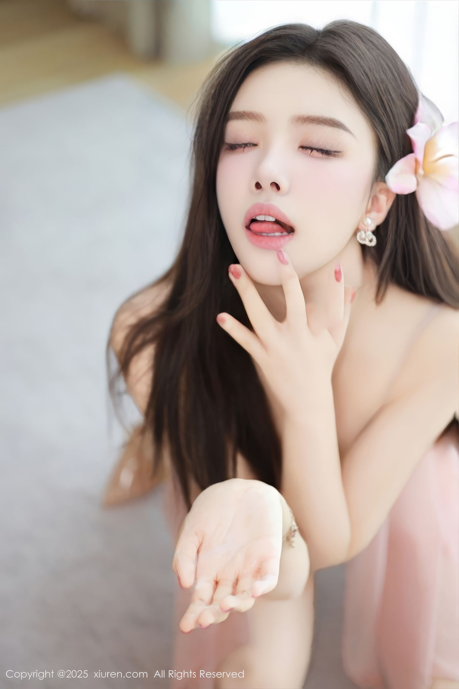 [秀人XiuRen] 2025.02.25 No.9932 唐翩翩/(91P)