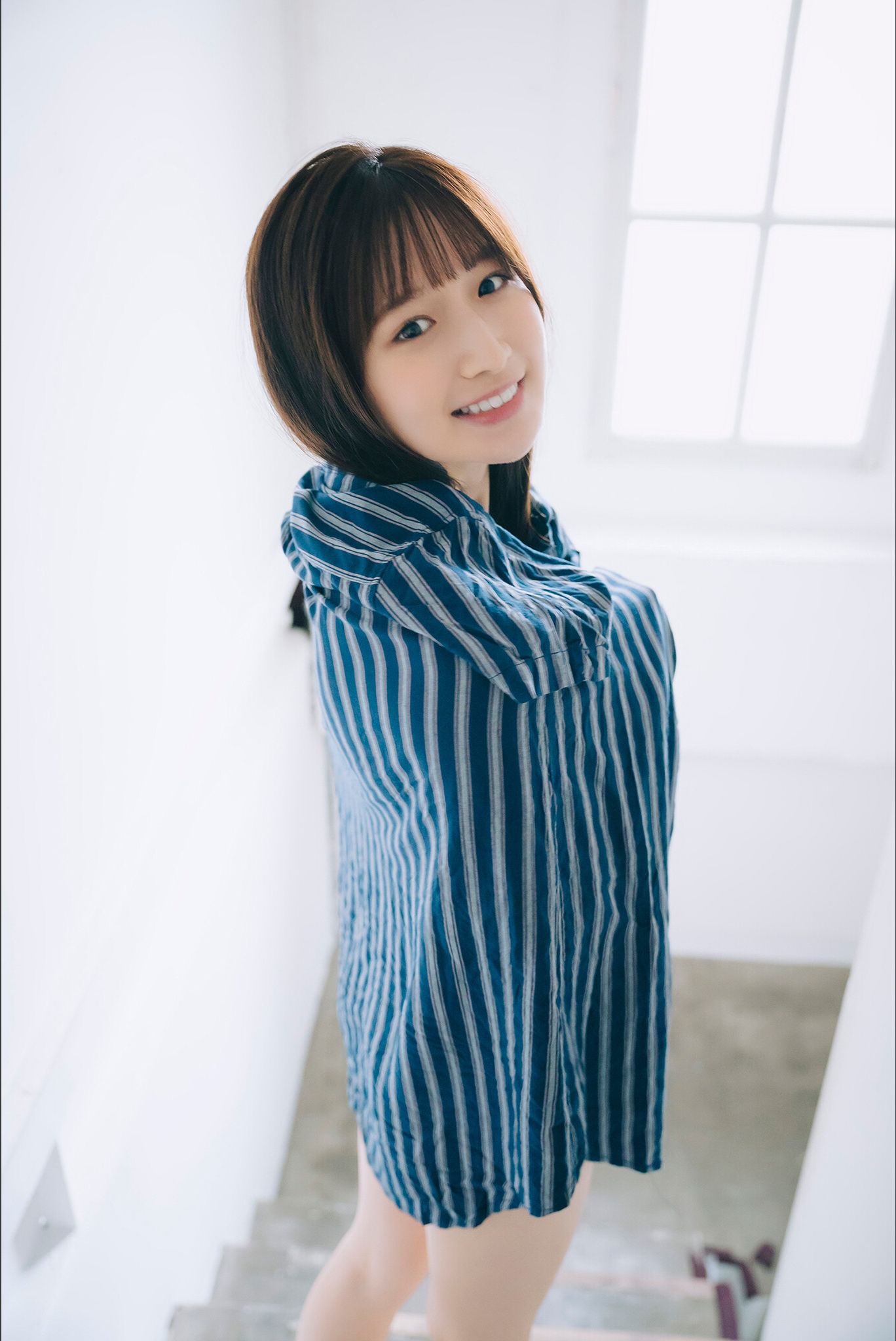 貝賀琴莉 - さえずり」【ヤングチャンピオンデジグラ】/(70P)