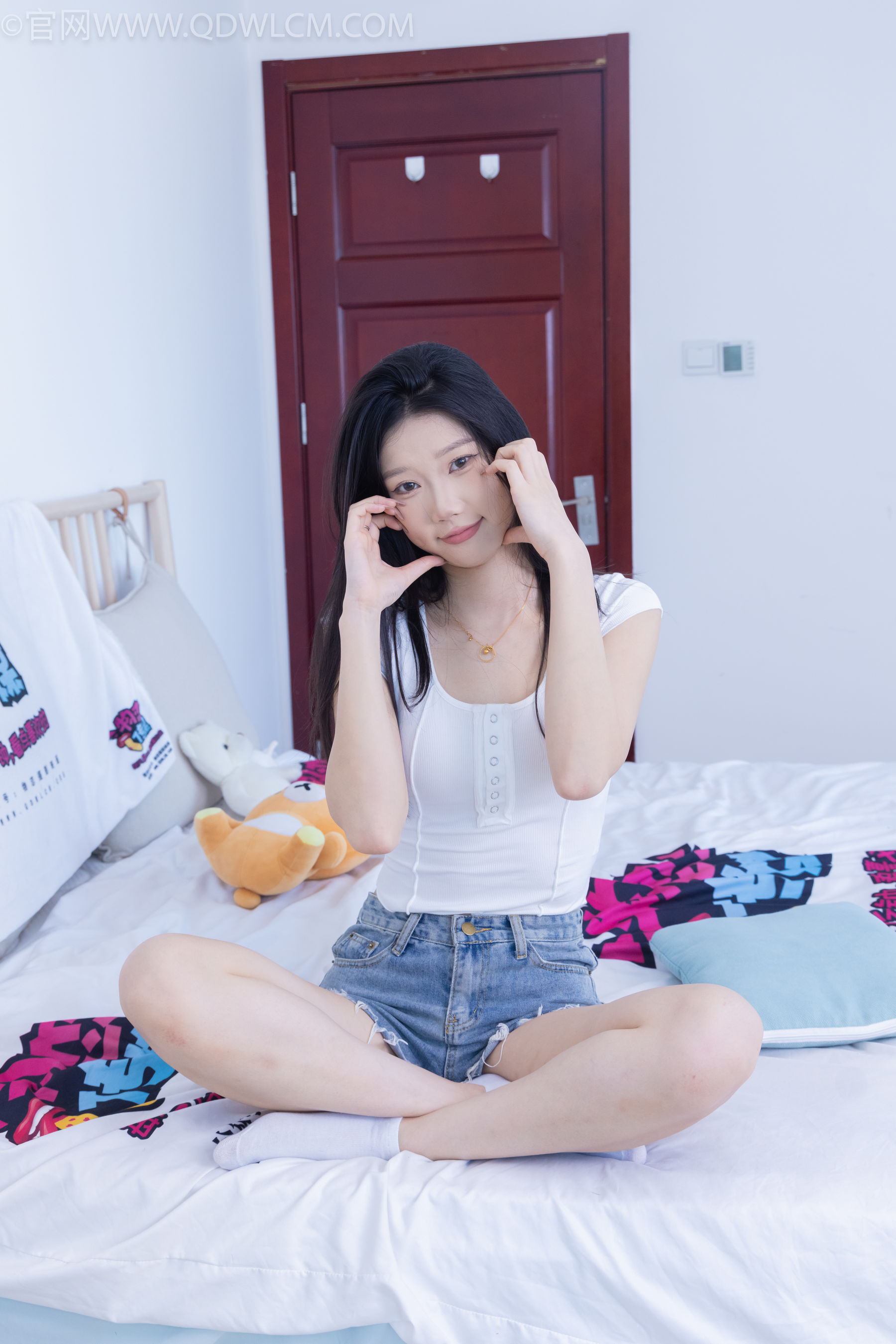 物恋传媒 No.2279 小竹 - 帆布鞋、白短棉袜/(154P)