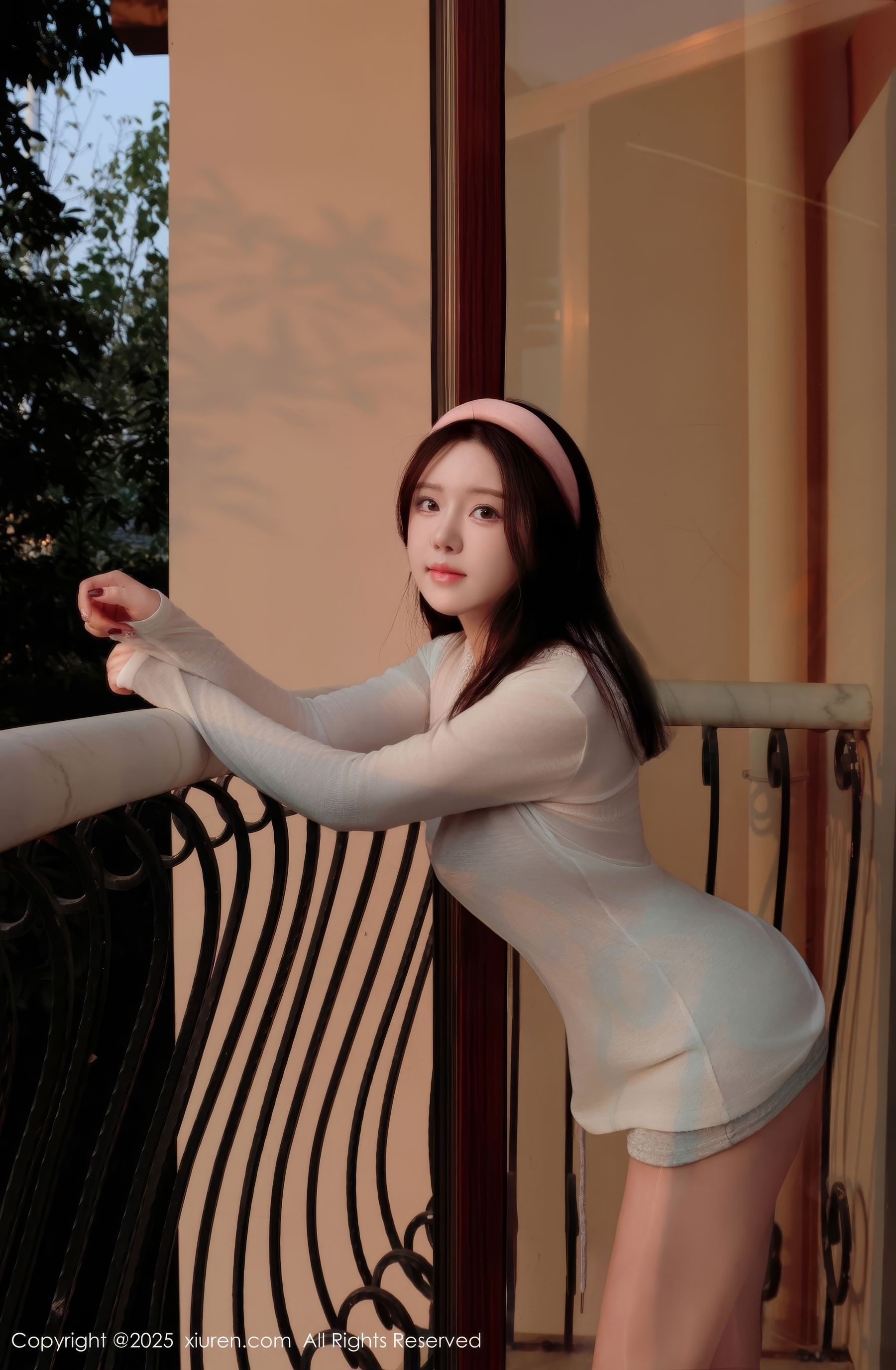 [秀人XiuRen] 2025.02.21 No.9923 小薯条nienie/(50P)