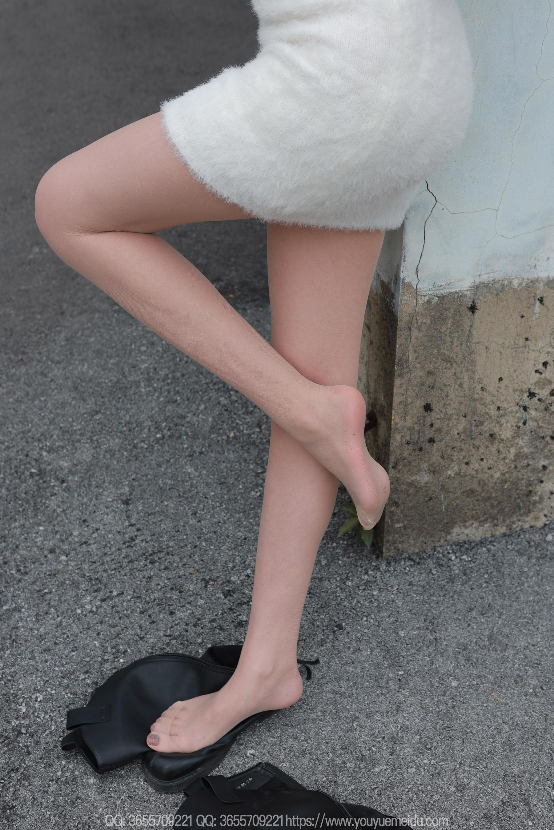 IESS异思趣向 - 模特： 团团 《长靴包臀裙（下）》/(82P)