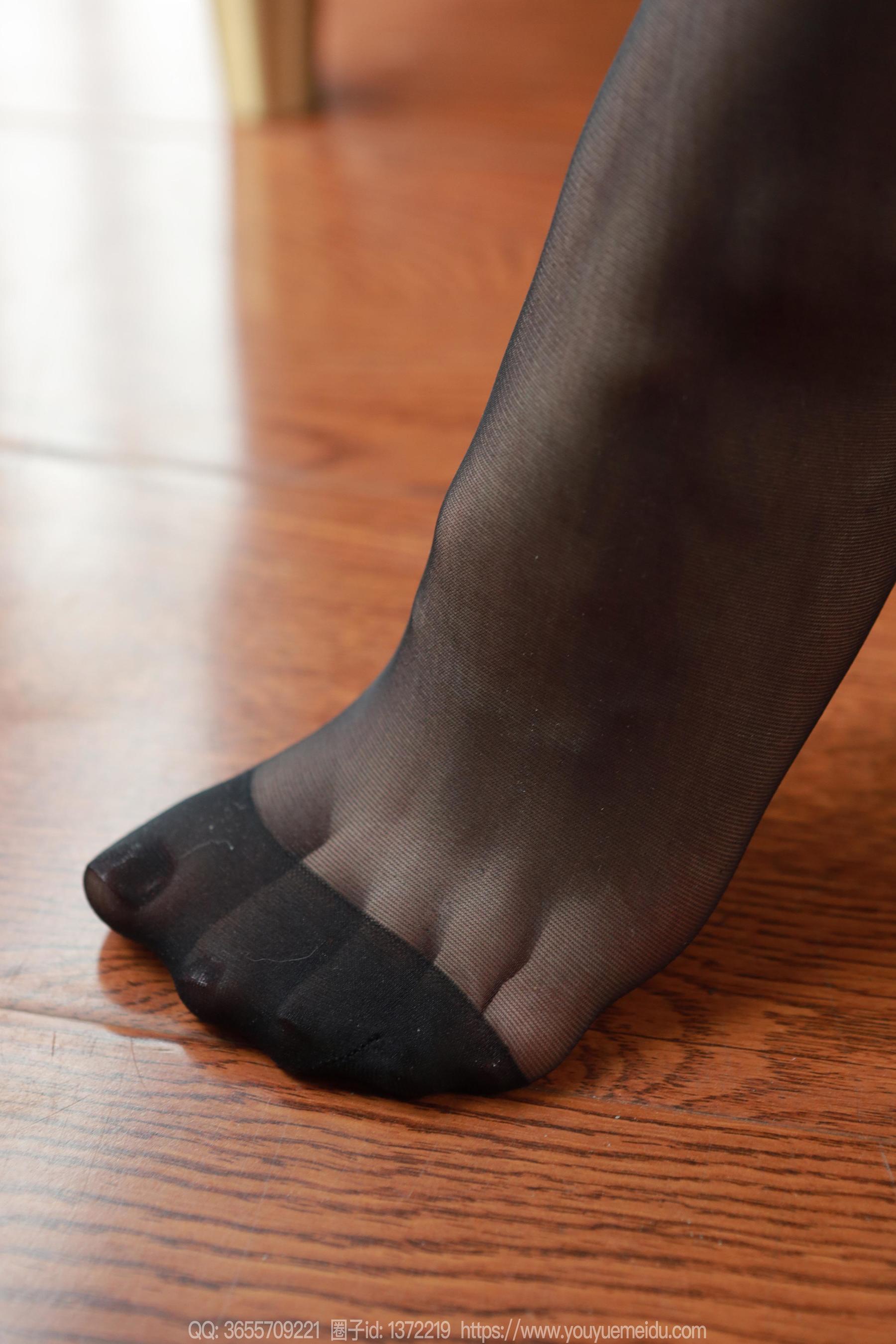 IESS异思趣向 - 模特： 团团 《长腿女sir（下）》/(96P)