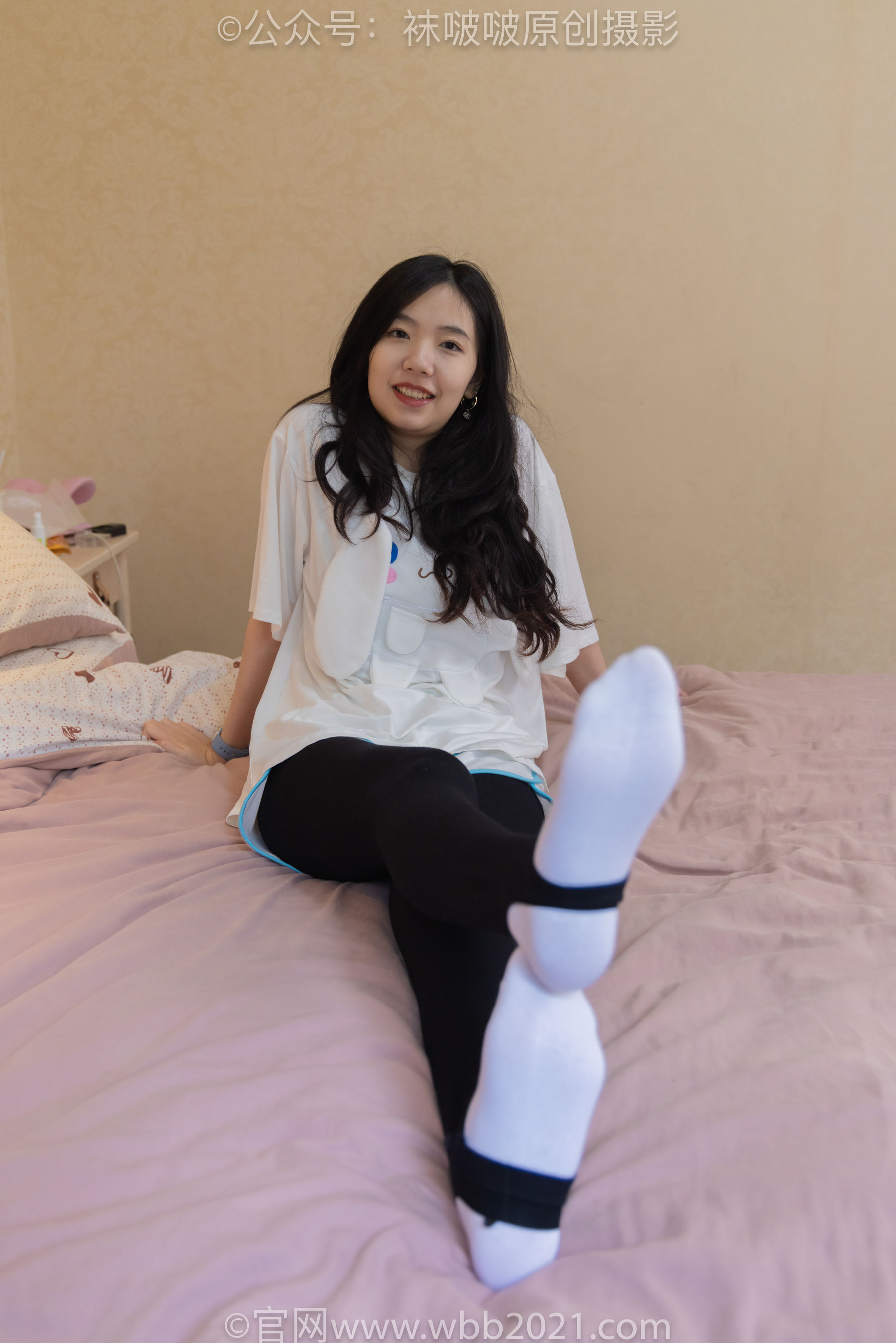 BoBoSocks袜啵啵 No.516 小甜豆 - 板鞋、厚黑色踩脚裤袜、白棉袜/(145P)