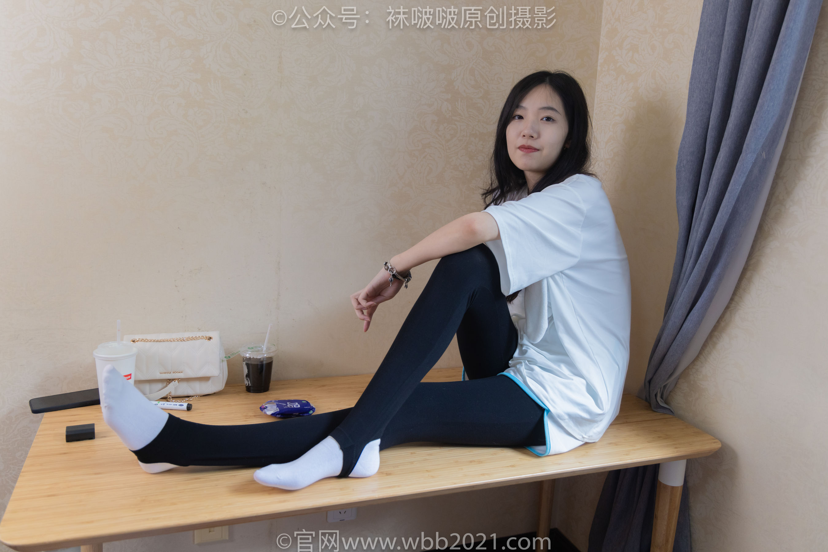 BoBoSocks袜啵啵 No.516 小甜豆 - 板鞋、厚黑色踩脚裤袜、白棉袜/(145P)