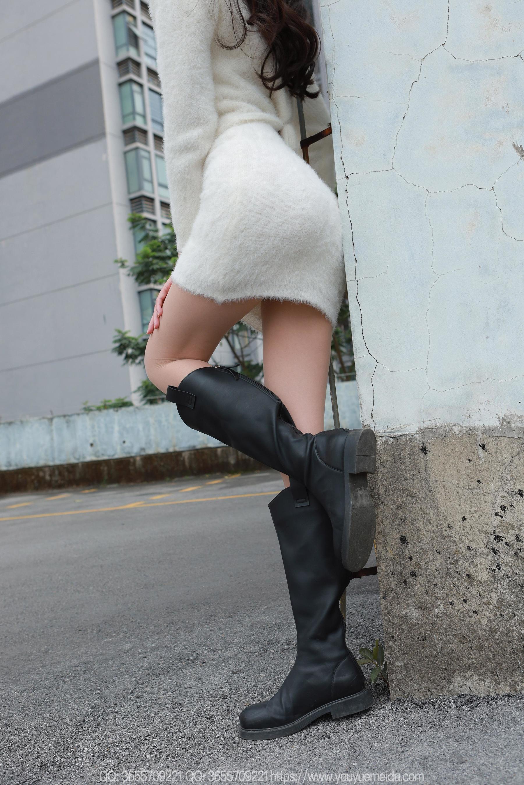 IESS异思趣向 - 模特： 团团 《长靴包臀裙（下）》/(82P)