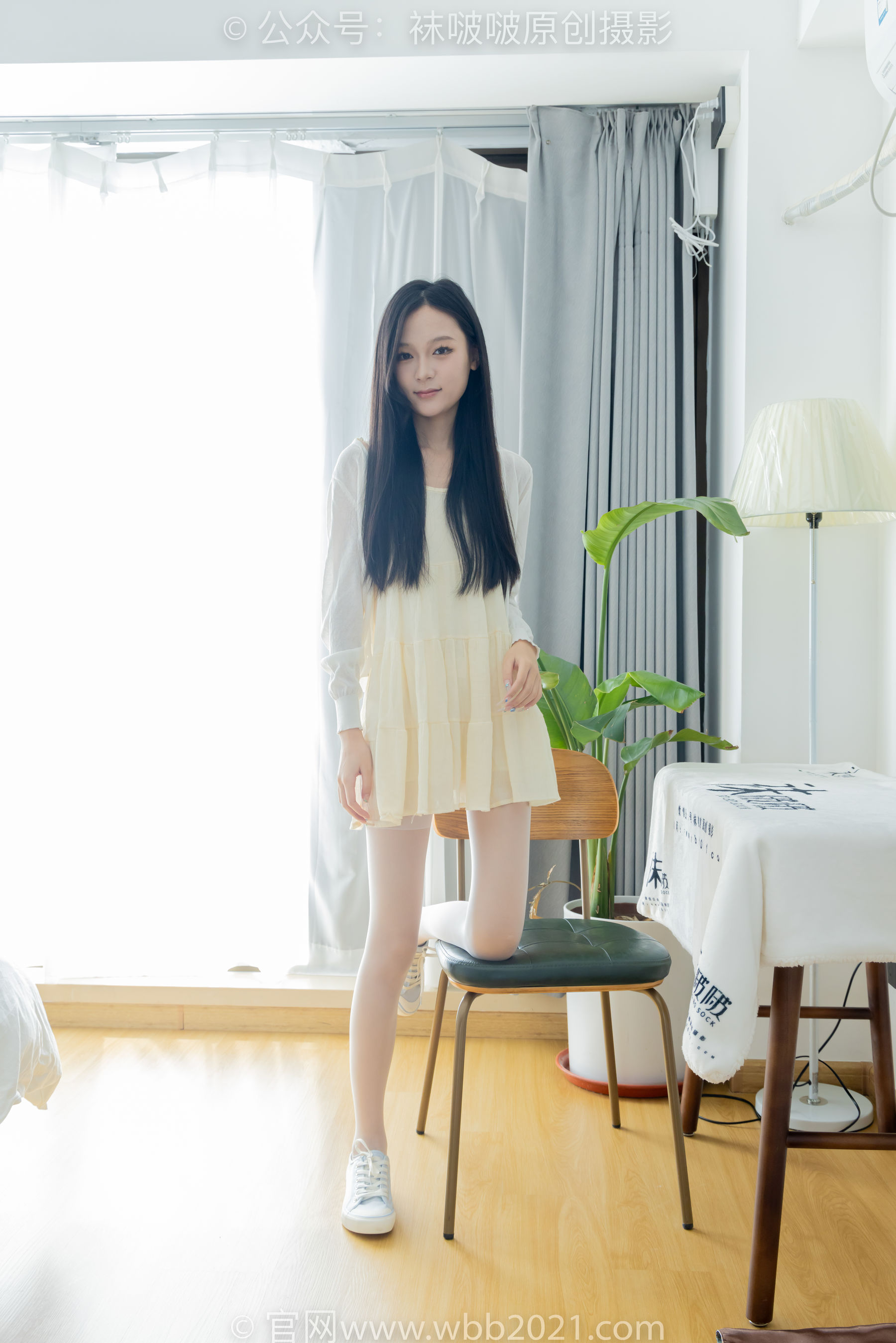BoBoSocks袜啵啵 No.517 焦糖 - 帆布鞋、薄白丝/(147P)