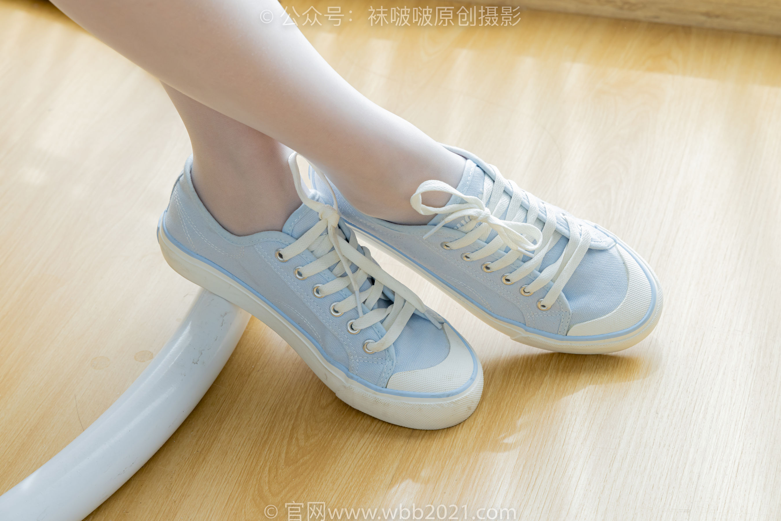 BoBoSocks袜啵啵 No.517 焦糖 - 帆布鞋、薄白丝/(147P)