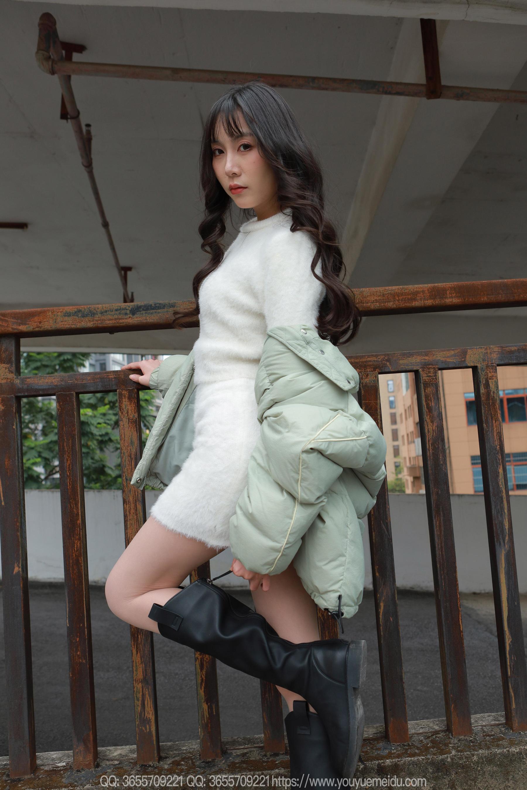 IESS异思趣向 - 模特： 团团 《长靴包臀裙（上）》/(88P)