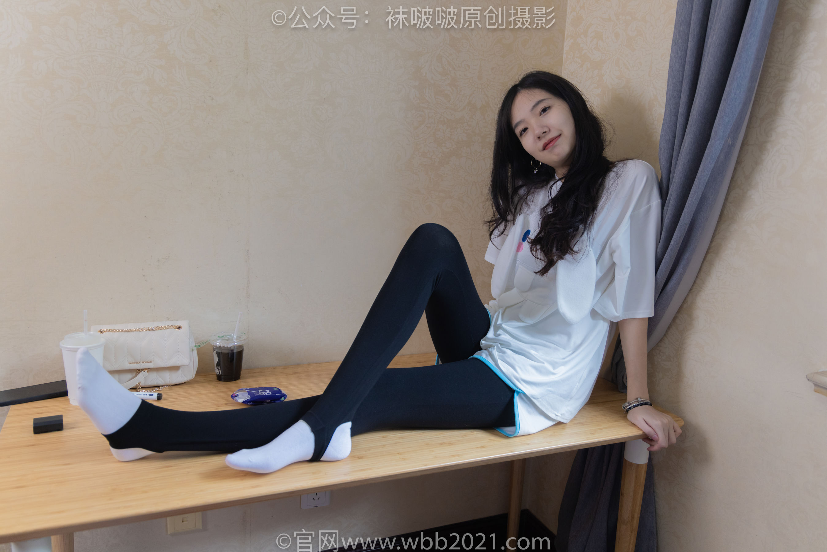BoBoSocks袜啵啵 No.516 小甜豆 - 板鞋、厚黑色踩脚裤袜、白棉袜/(145P)