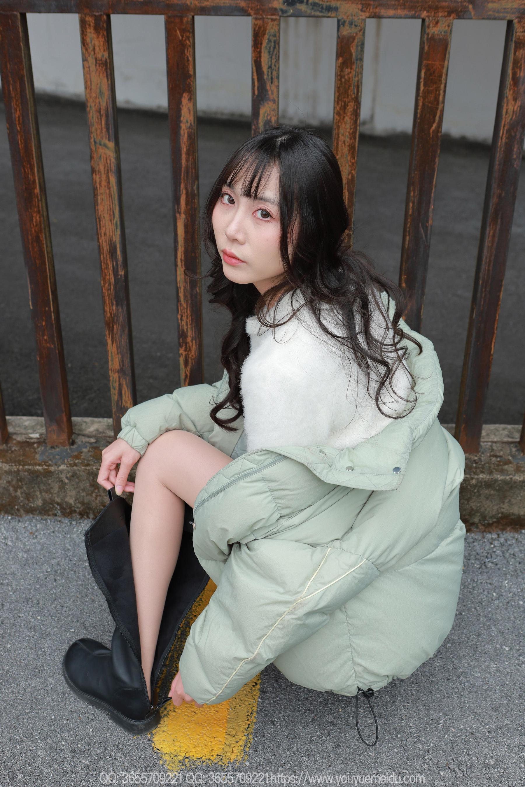 IESS异思趣向 - 模特： 团团 《长靴包臀裙（上）》/(88P)