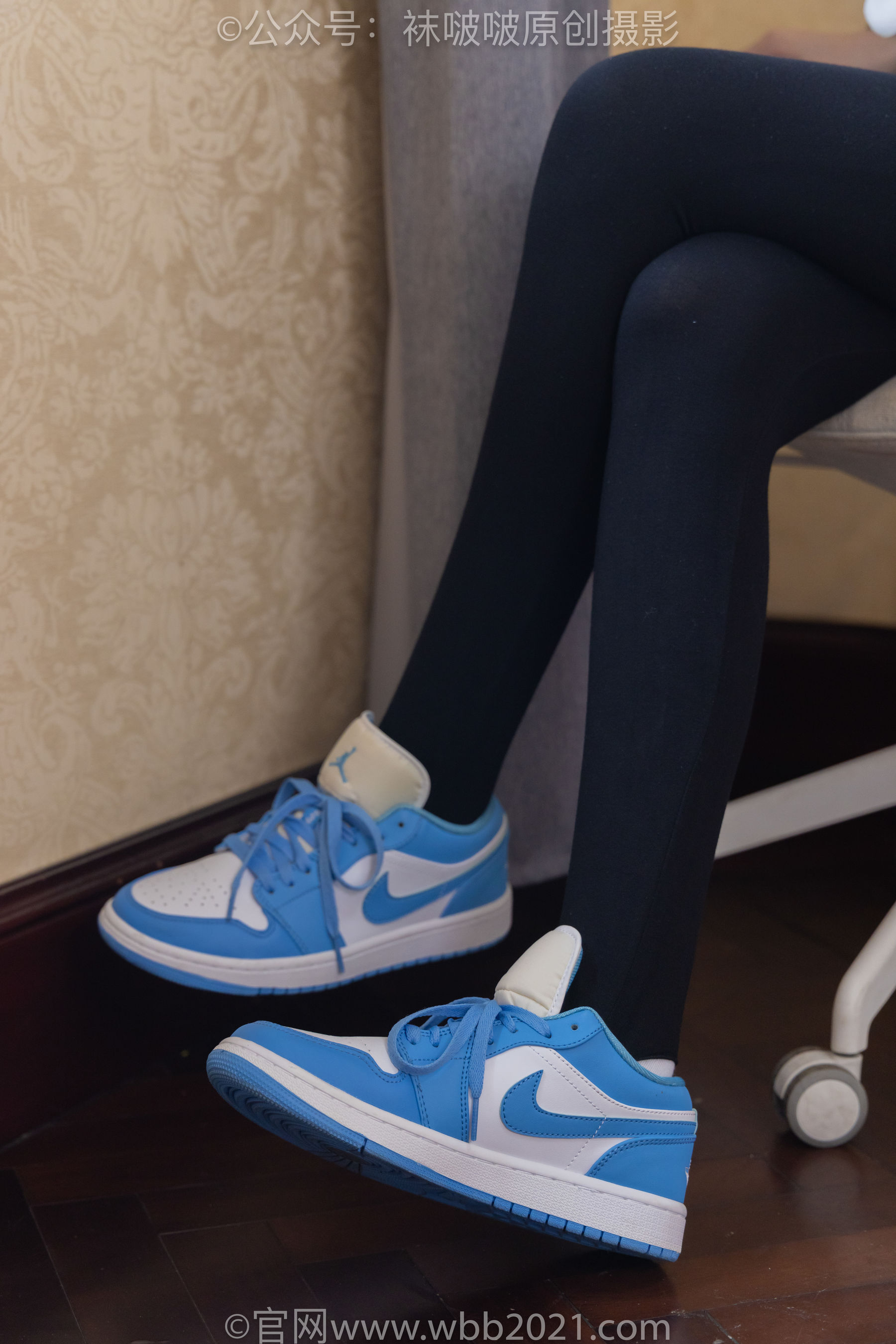 BoBoSocks袜啵啵 No.516 小甜豆 - 板鞋、厚黑色踩脚裤袜、白棉袜/(145P)