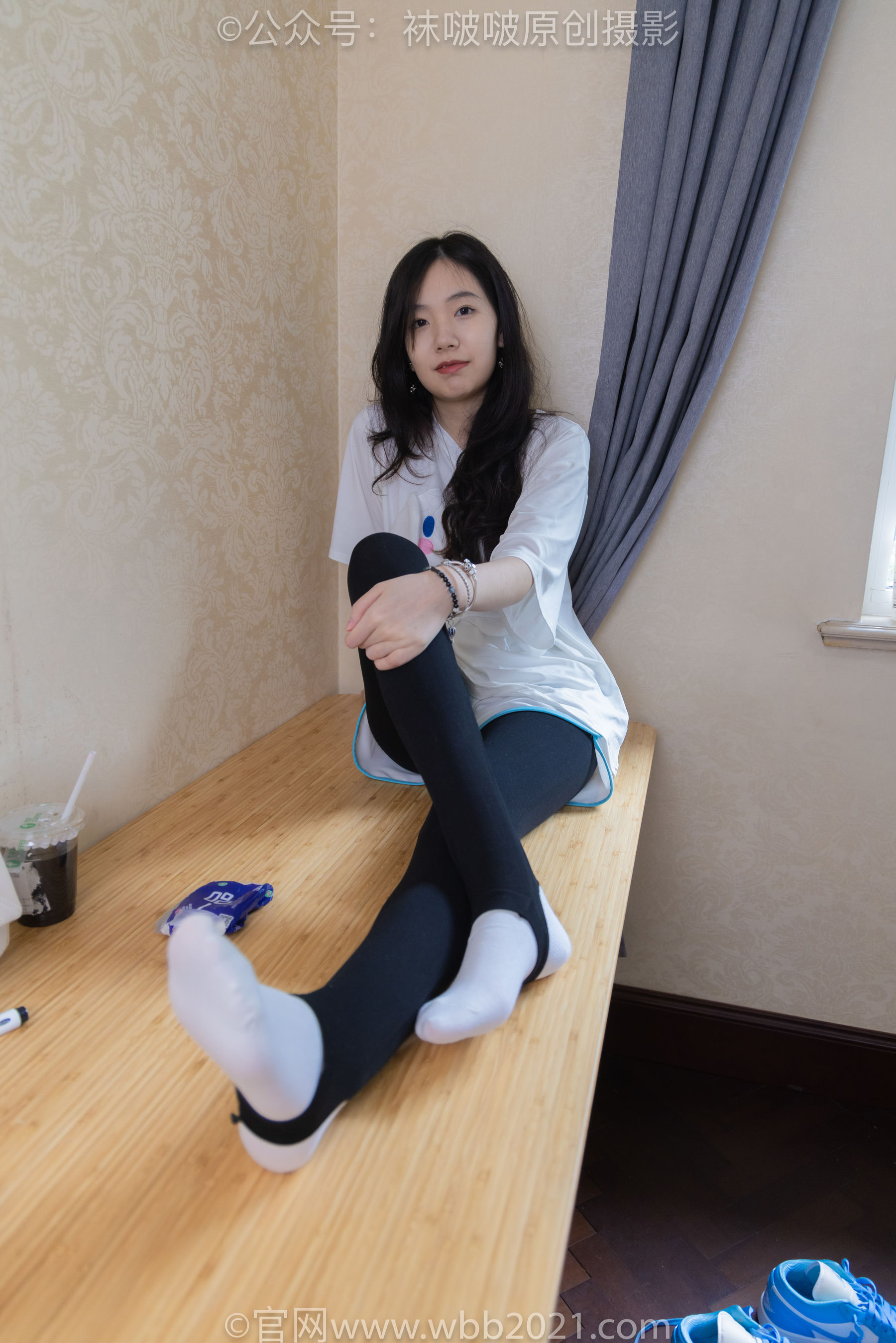 BoBoSocks袜啵啵 No.516 小甜豆 - 板鞋、厚黑色踩脚裤袜、白棉袜/(145P)