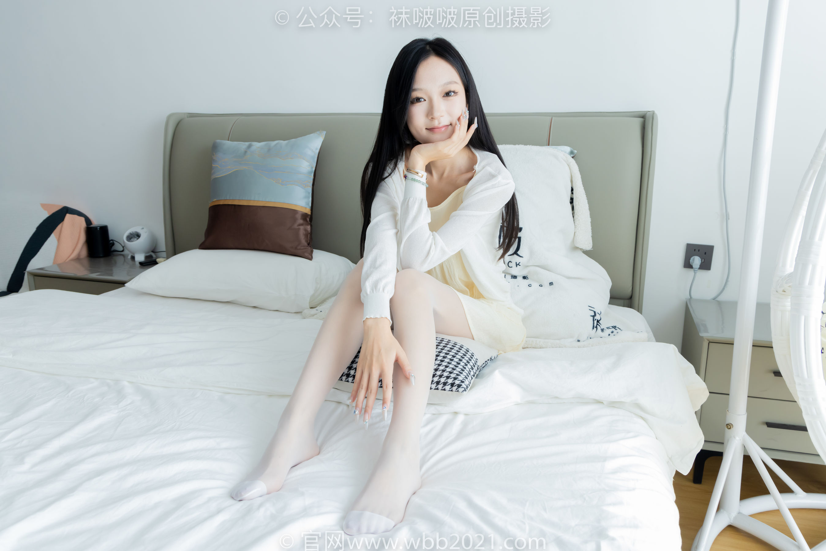 BoBoSocks袜啵啵 No.517 焦糖 - 帆布鞋、薄白丝/(147P)
