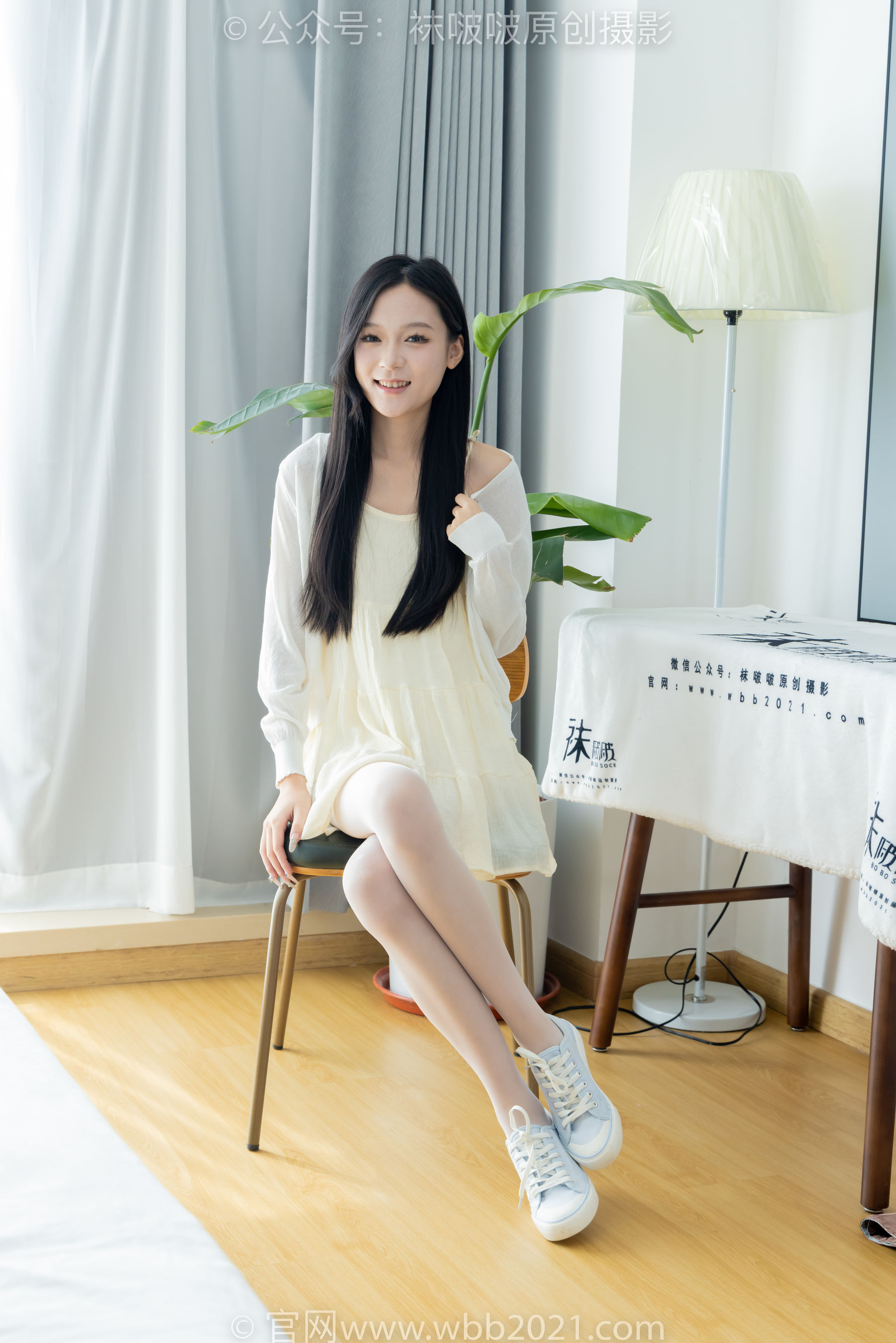 BoBoSocks袜啵啵 No.517 焦糖 - 帆布鞋、薄白丝/(147P)