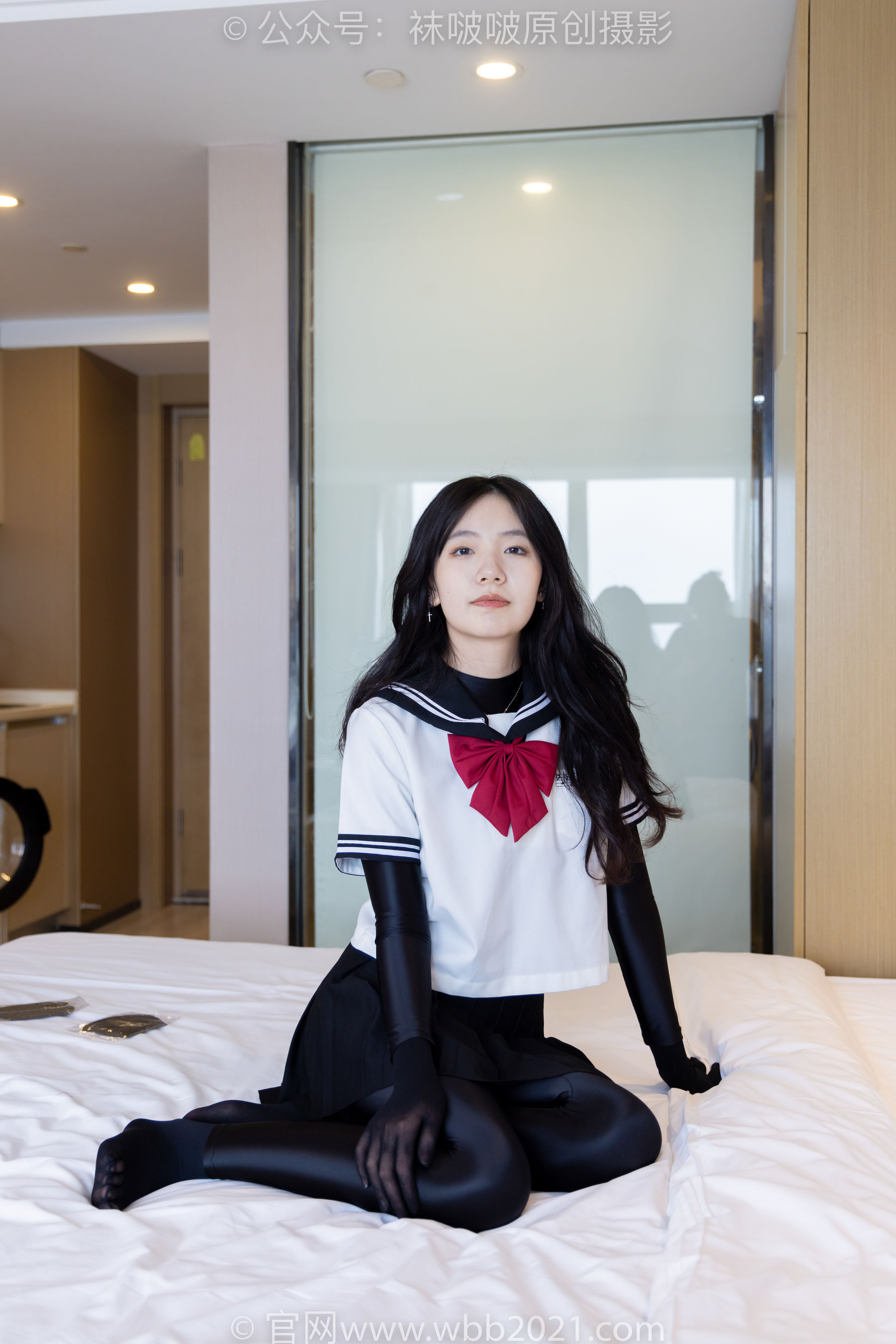 BoBoSocks袜啵啵 No.513 小甜豆 帆布鞋、白棉袜、厚黑丝五指袜、黑丝手套/(140P)