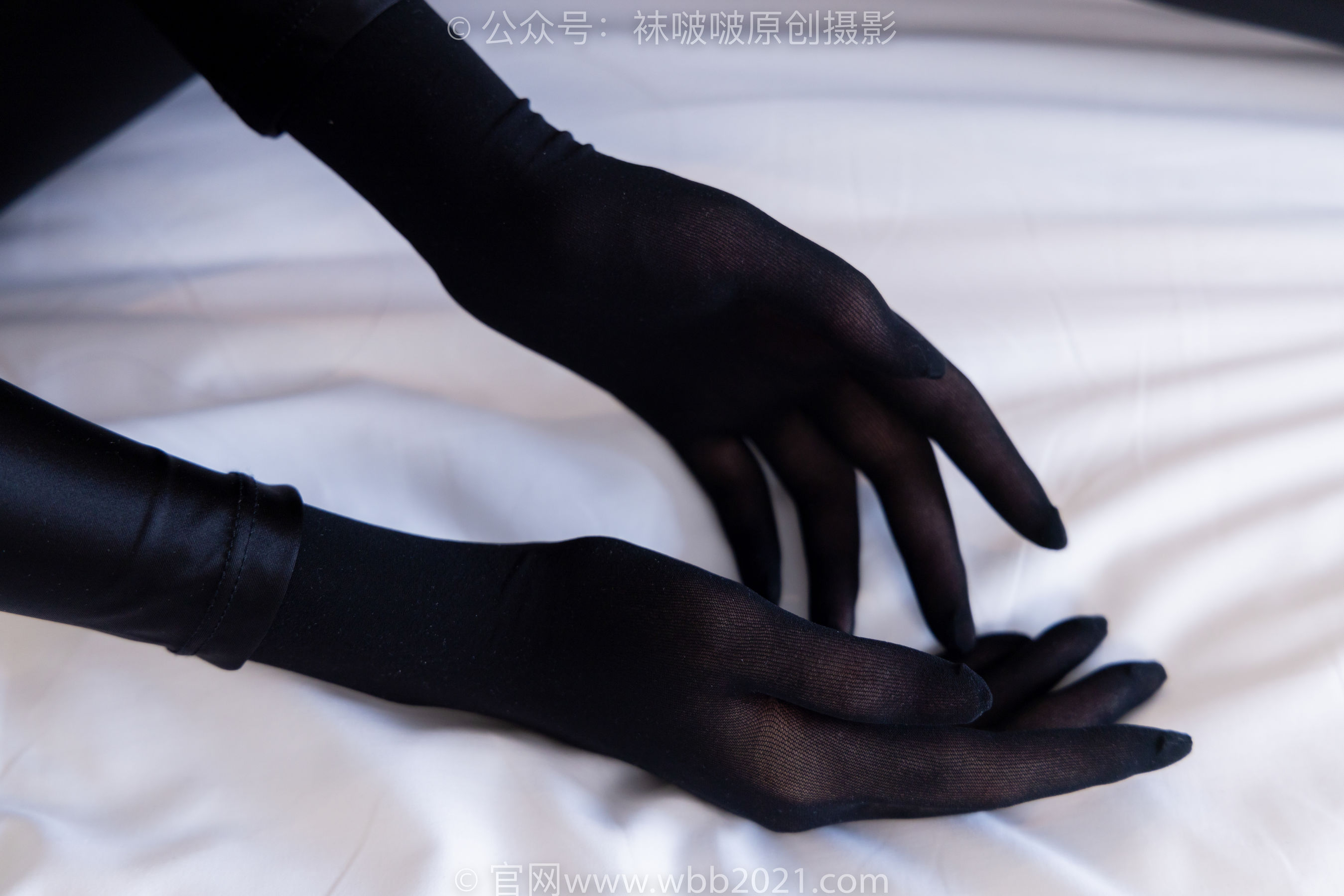 BoBoSocks袜啵啵 No.513 小甜豆 帆布鞋、白棉袜、厚黑丝五指袜、黑丝手套/(140P)