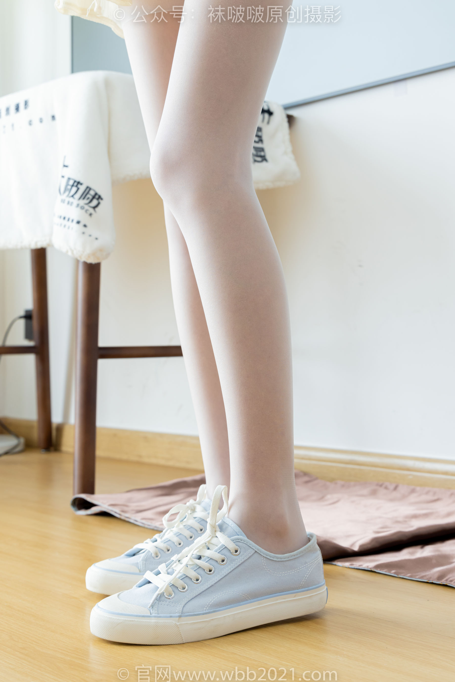 BoBoSocks袜啵啵 No.517 焦糖 - 帆布鞋、薄白丝/(147P)