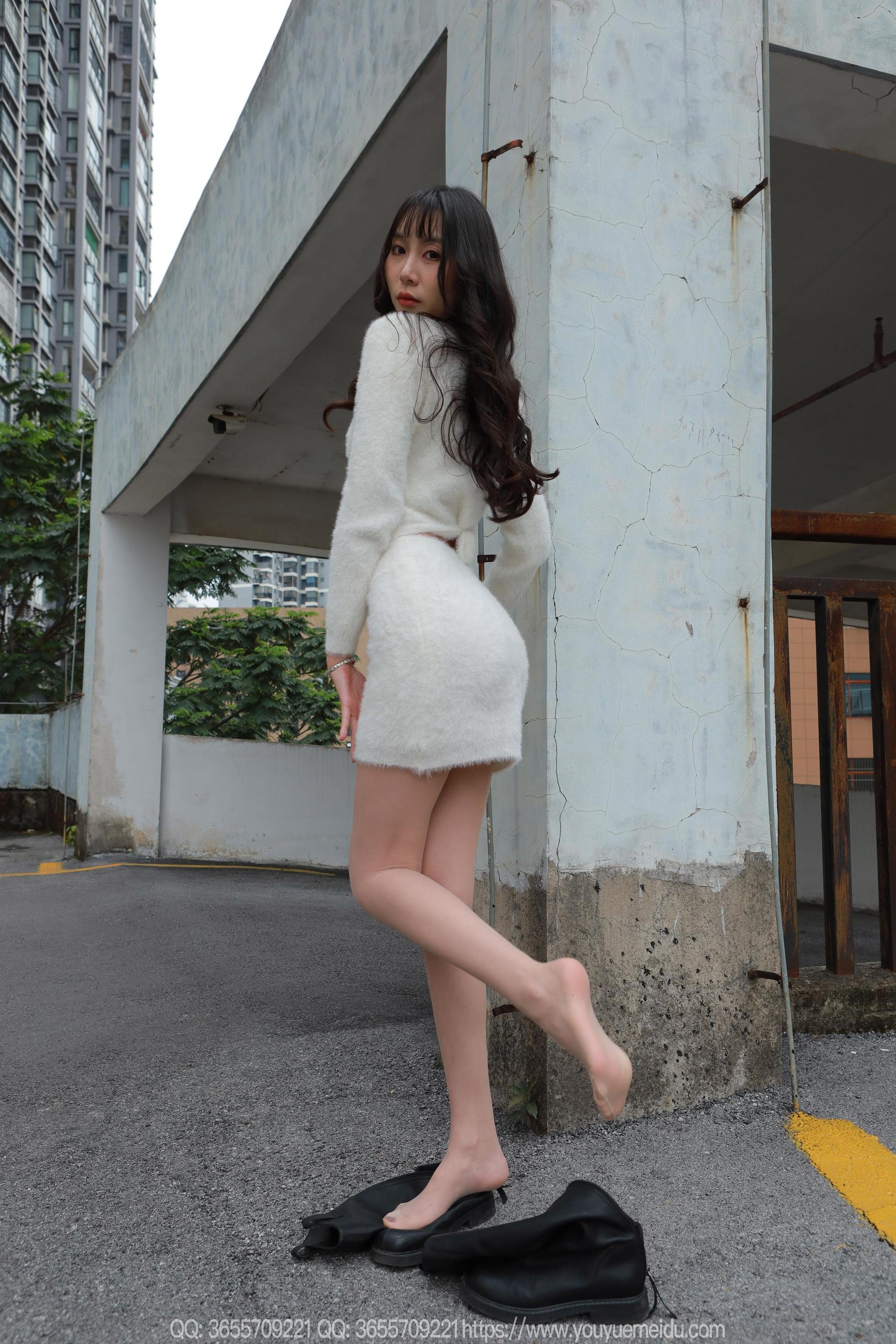 IESS异思趣向 - 模特： 团团 《长靴包臀裙（下）》/(82P)