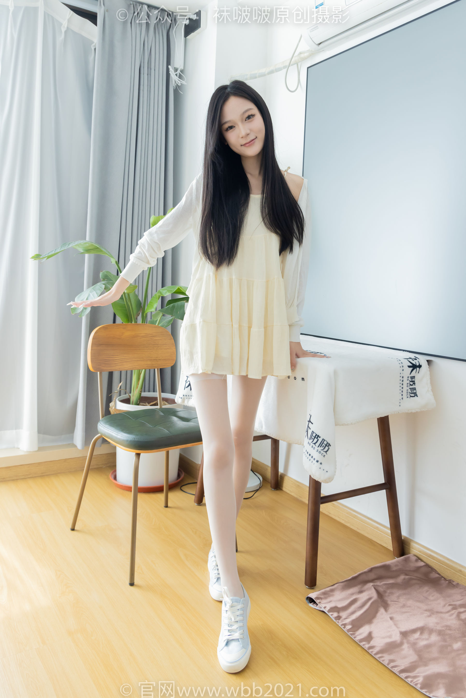 BoBoSocks袜啵啵 No.517 焦糖 - 帆布鞋、薄白丝/(147P)
