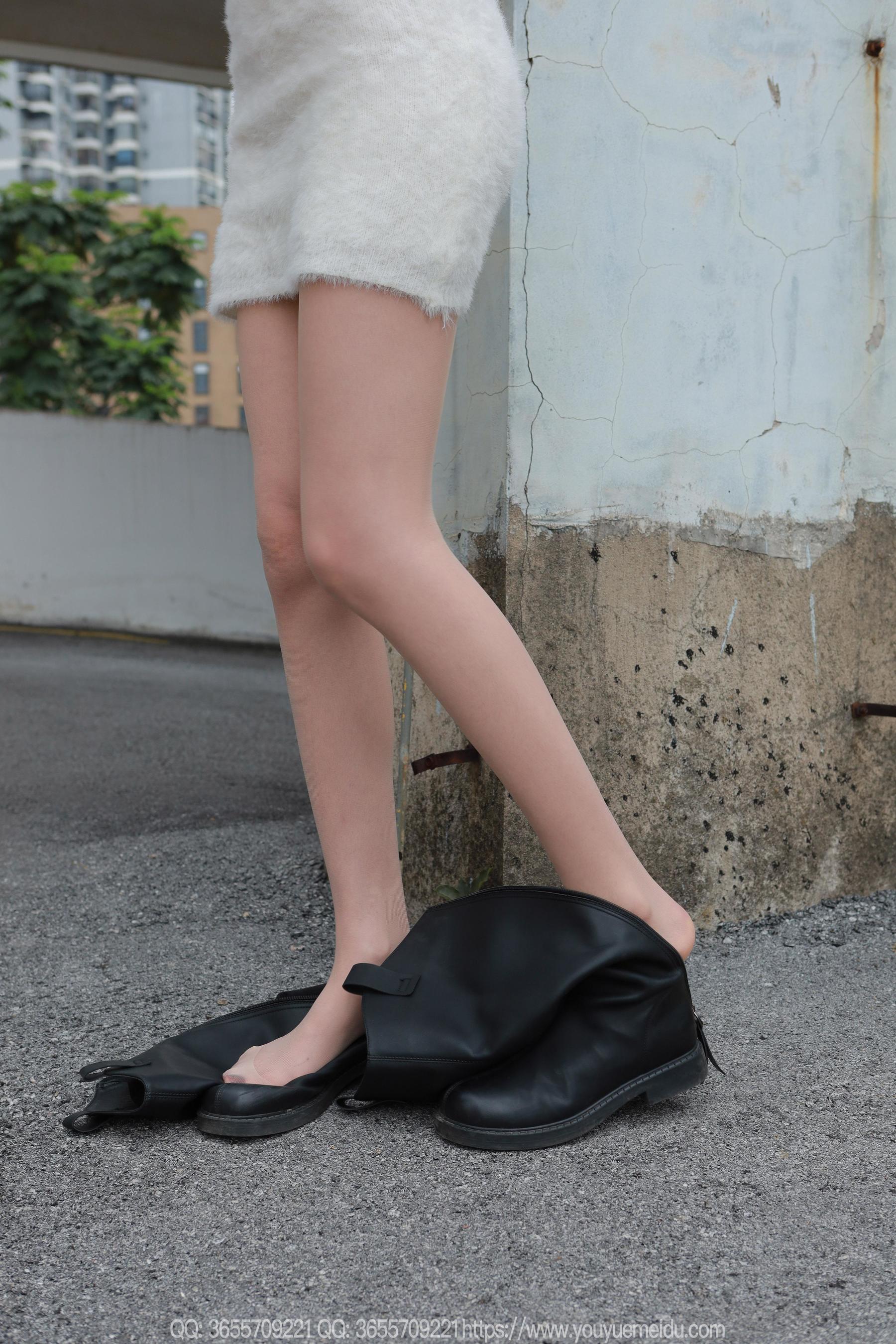 IESS异思趣向 - 模特： 团团 《长靴包臀裙（下）》/(82P)