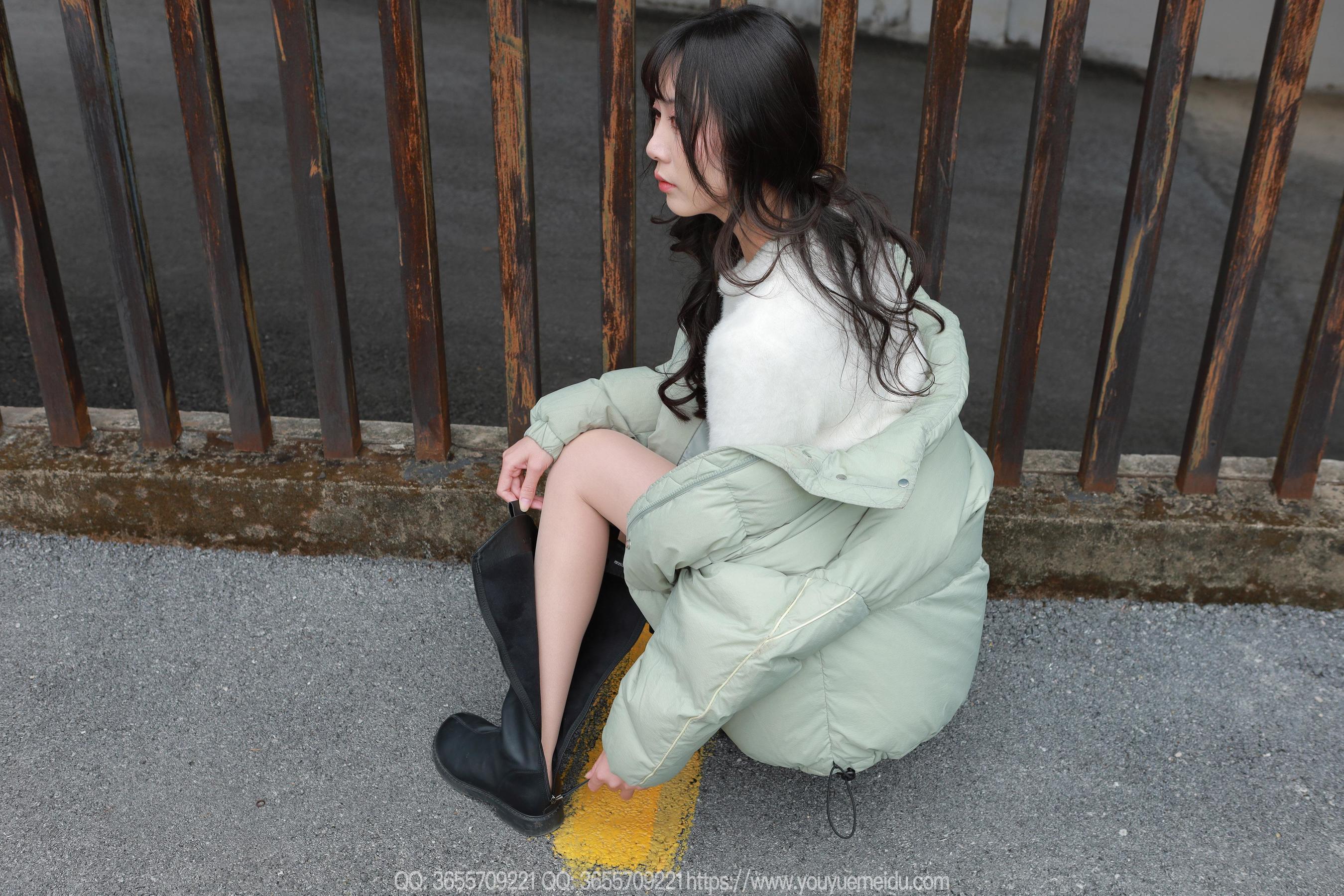 IESS异思趣向 - 模特： 团团 《长靴包臀裙（上）》/(88P)