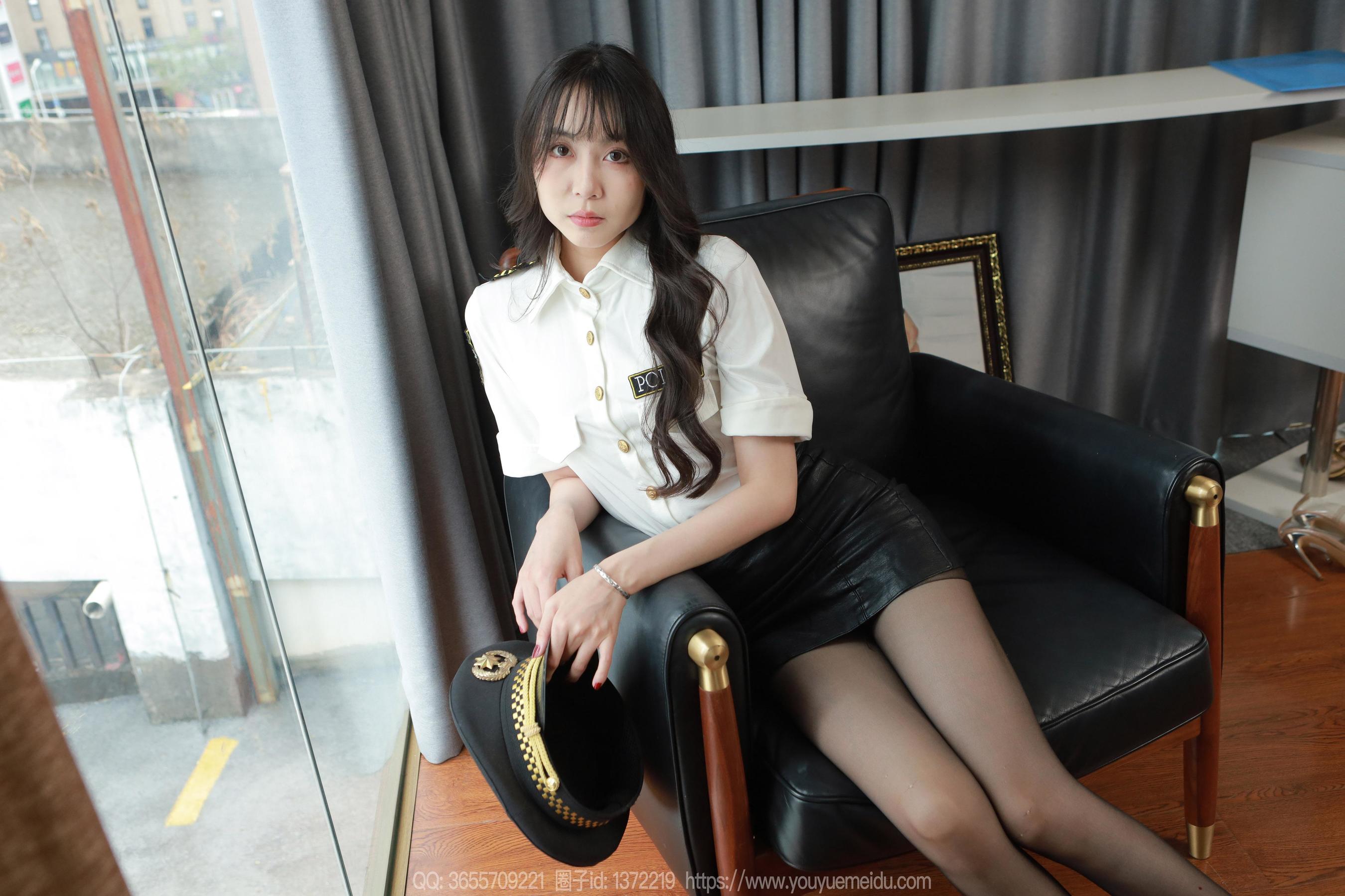 IESS异思趣向 - 模特： 团团 《长腿女sir（下）》/(96P)