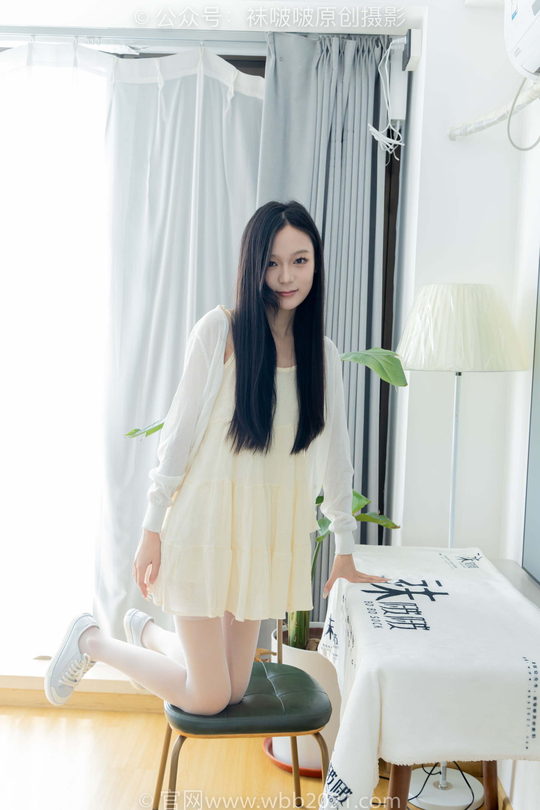 BoBoSocks袜啵啵 No.517 焦糖 - 帆布鞋、薄白丝/(147P)