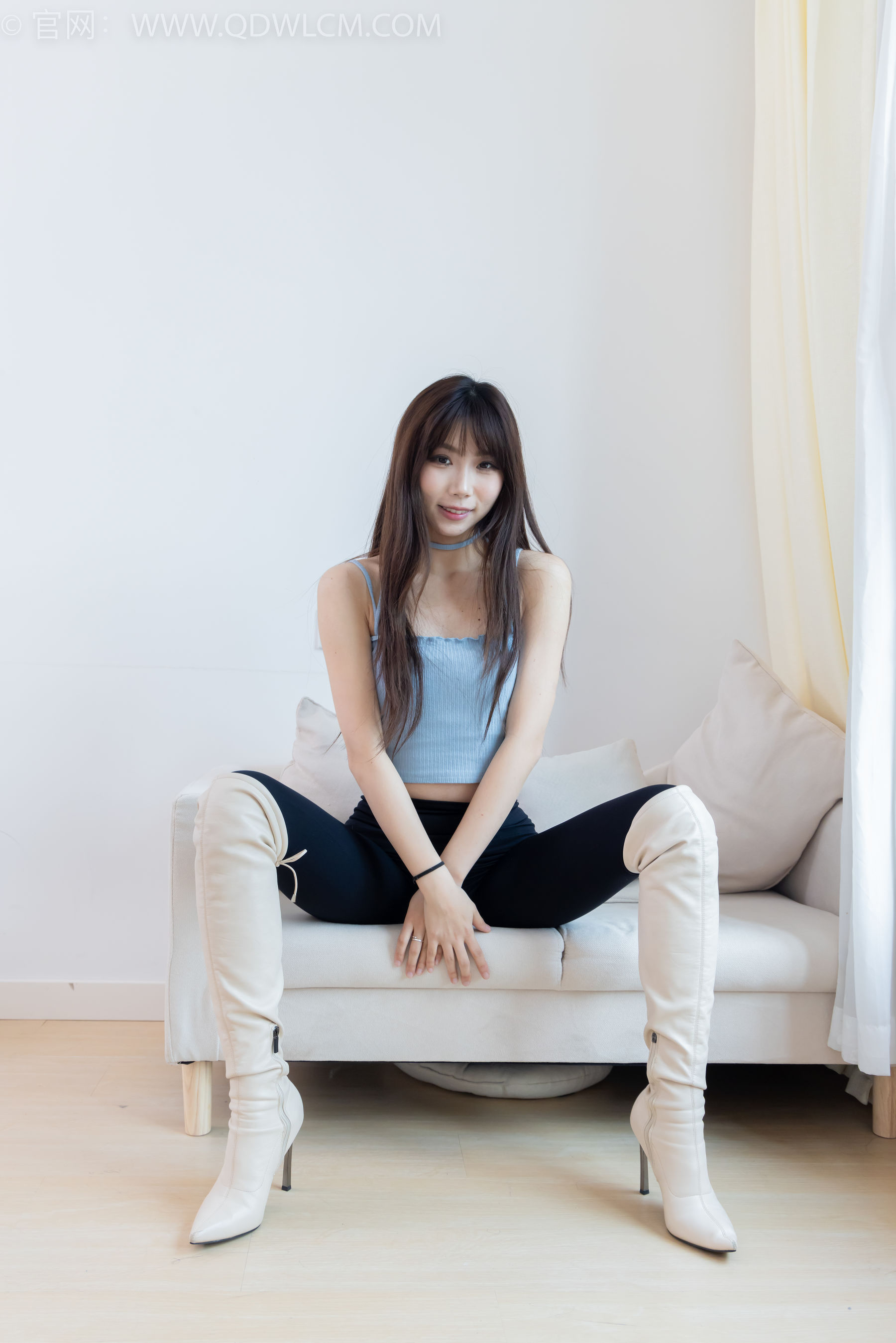 物恋传媒 No.2283 泡泡 - 高跟长靴、卡通白棉袜、裸足/(180P)