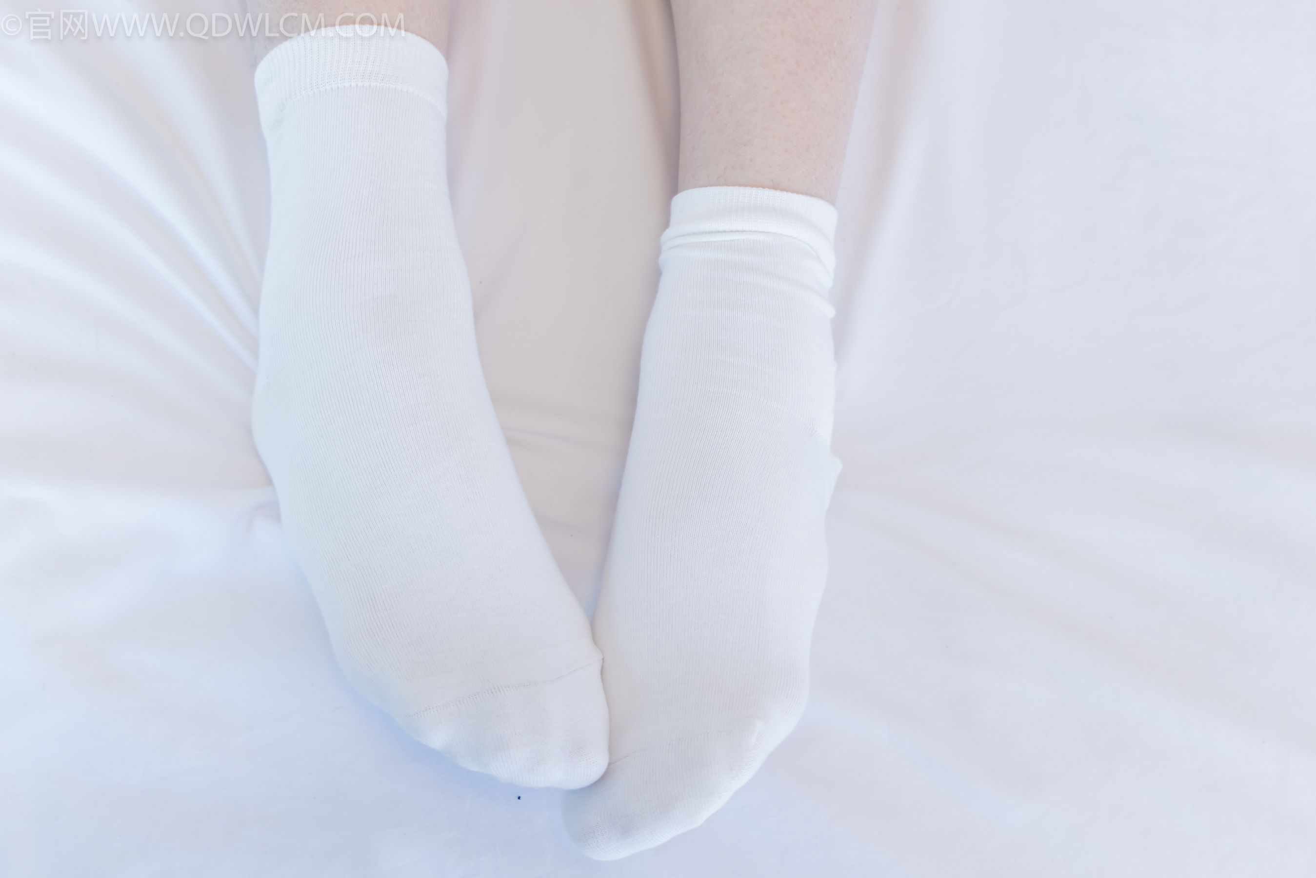 物恋传媒 No.2281 曲奇 - 皮鞋、白棉袜、裸足/(157P)