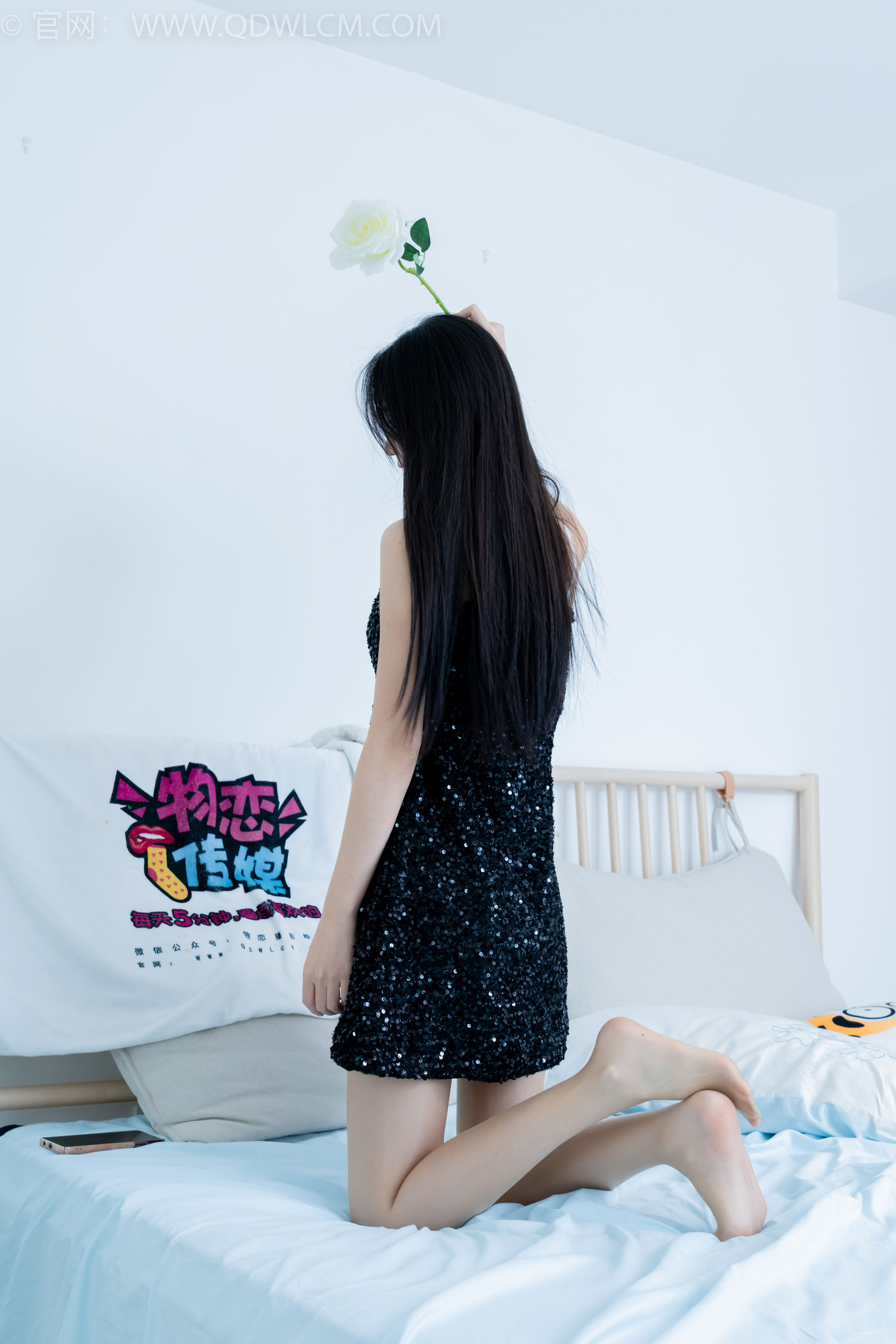 物恋传媒 No.2288 菜菜 - 高跟凉鞋、平底鞋、厚肉丝、油亮薄肉丝/(200P)