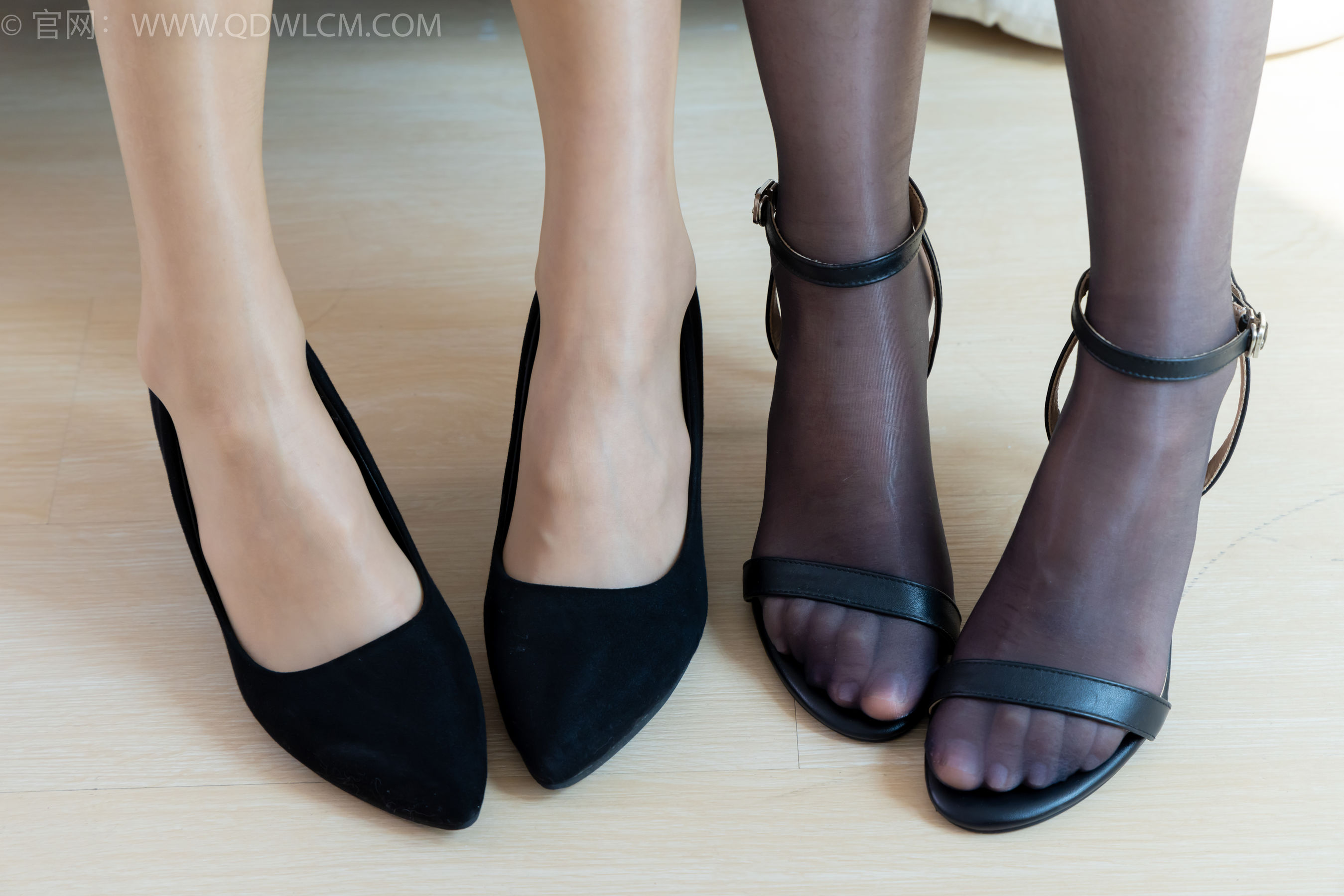 物恋传媒 No.2285 茯苓&欢欢 - 高跟鞋、高跟凉鞋、油亮薄肉丝/(168P)